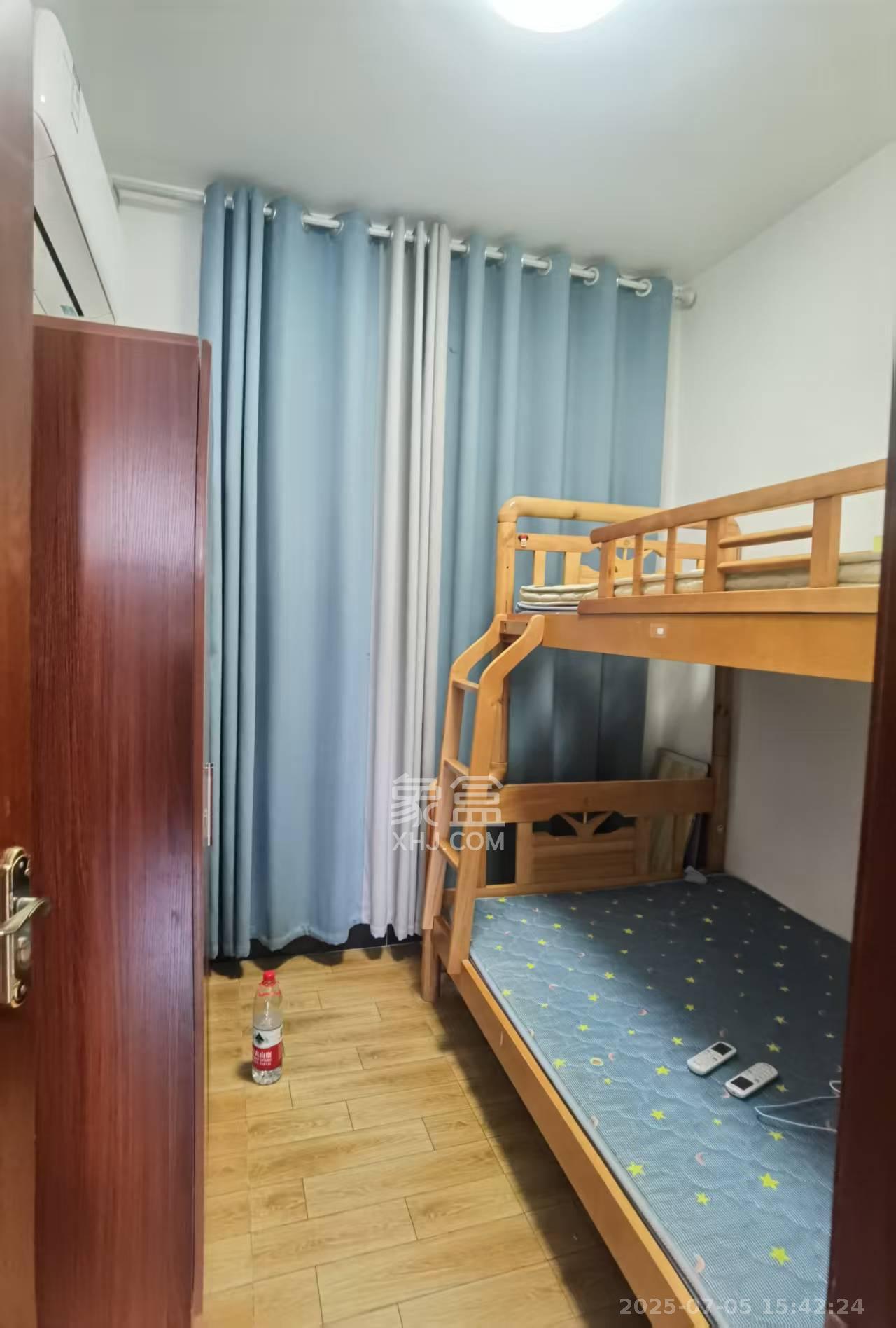 乾源国际  3室2厅2卫    2000.0元/月 乾源国际  3室2厅2卫    2000.0元/月室内图