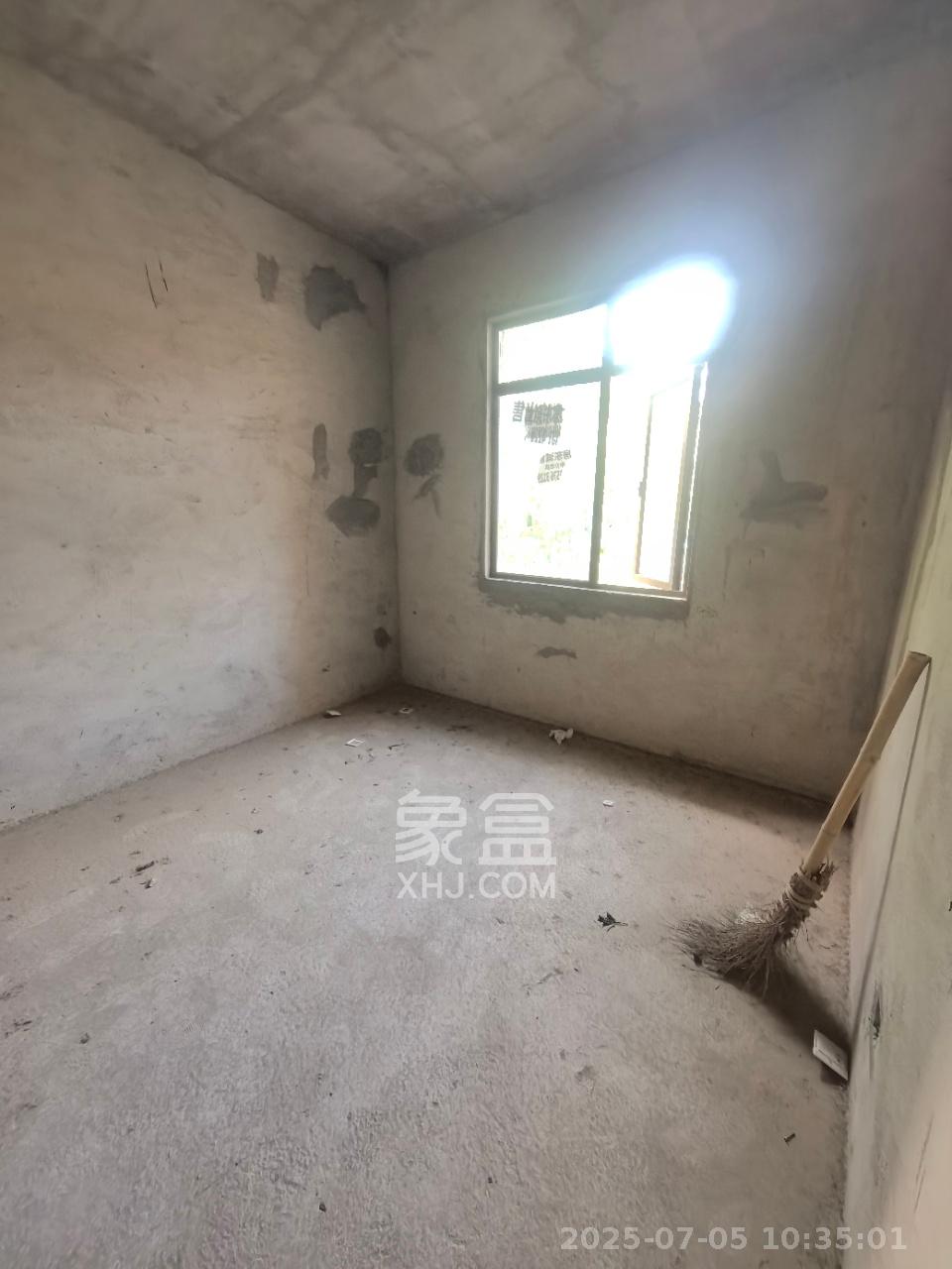 金色溪泉湾  5室2厅2卫   12000.00元/月室内图