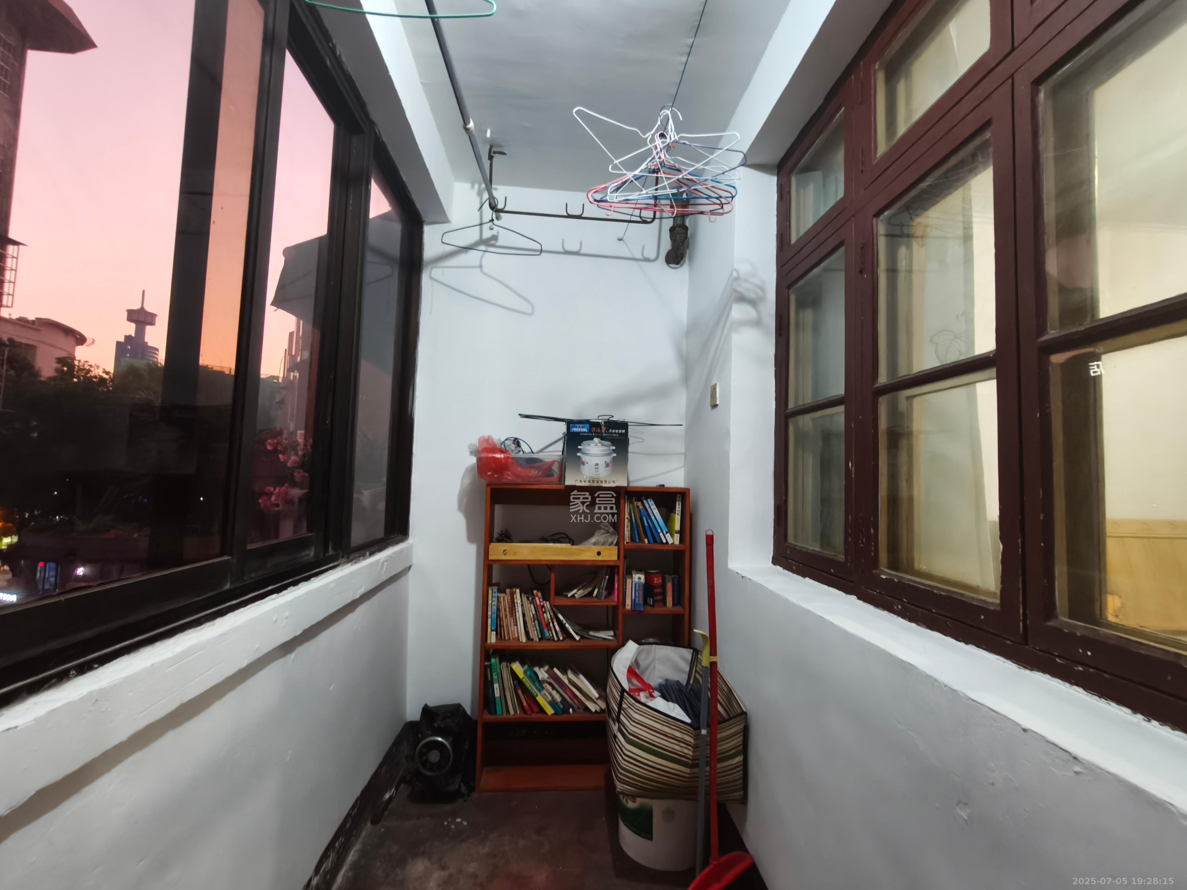 左家塘华天宿舍 2室1厅1卫 2400.0元/月 左家塘华天宿舍 2室1厅1卫 2400.0元/月室内图