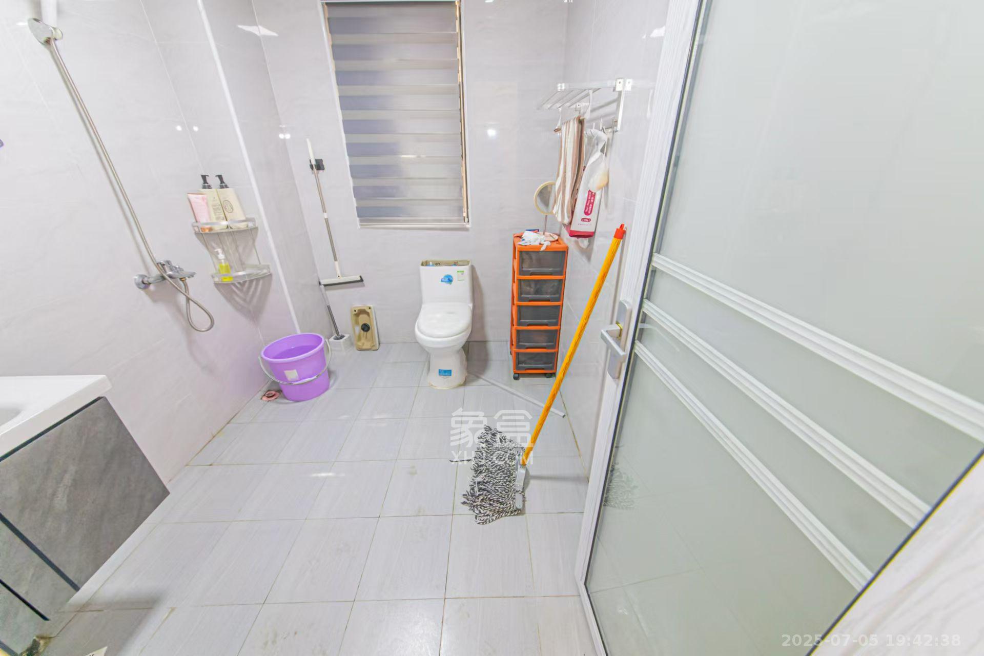 中建芙蓉嘉苑 3室2厅2卫 2100.0元/月 中建芙蓉嘉苑 3室2厅2卫 2100.0元/月室内图