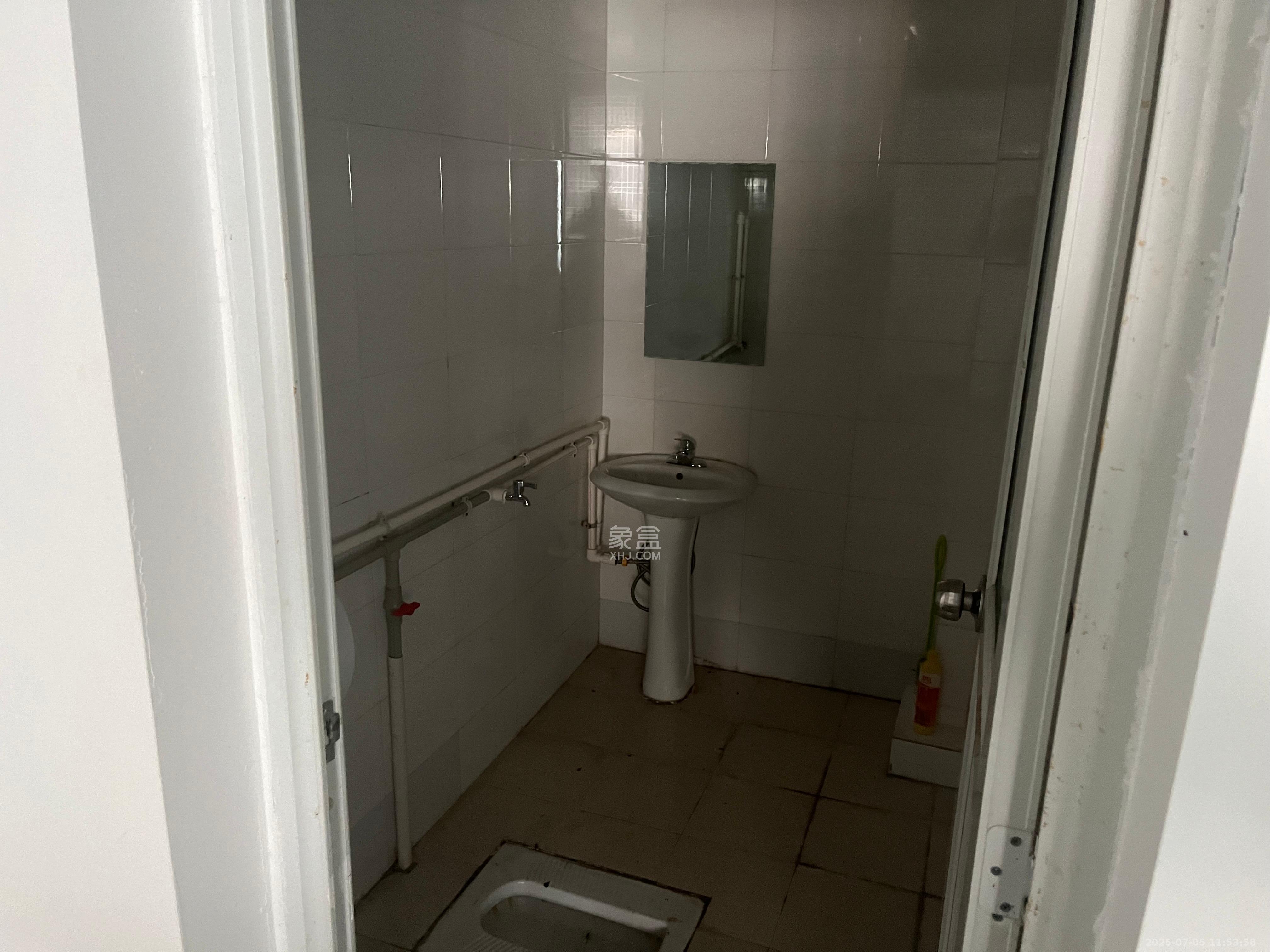 人瑞潇湘国际 1室1厅1卫 1800.0元/月 人瑞潇湘国际 1室1厅1卫 1800.0元/月室内图