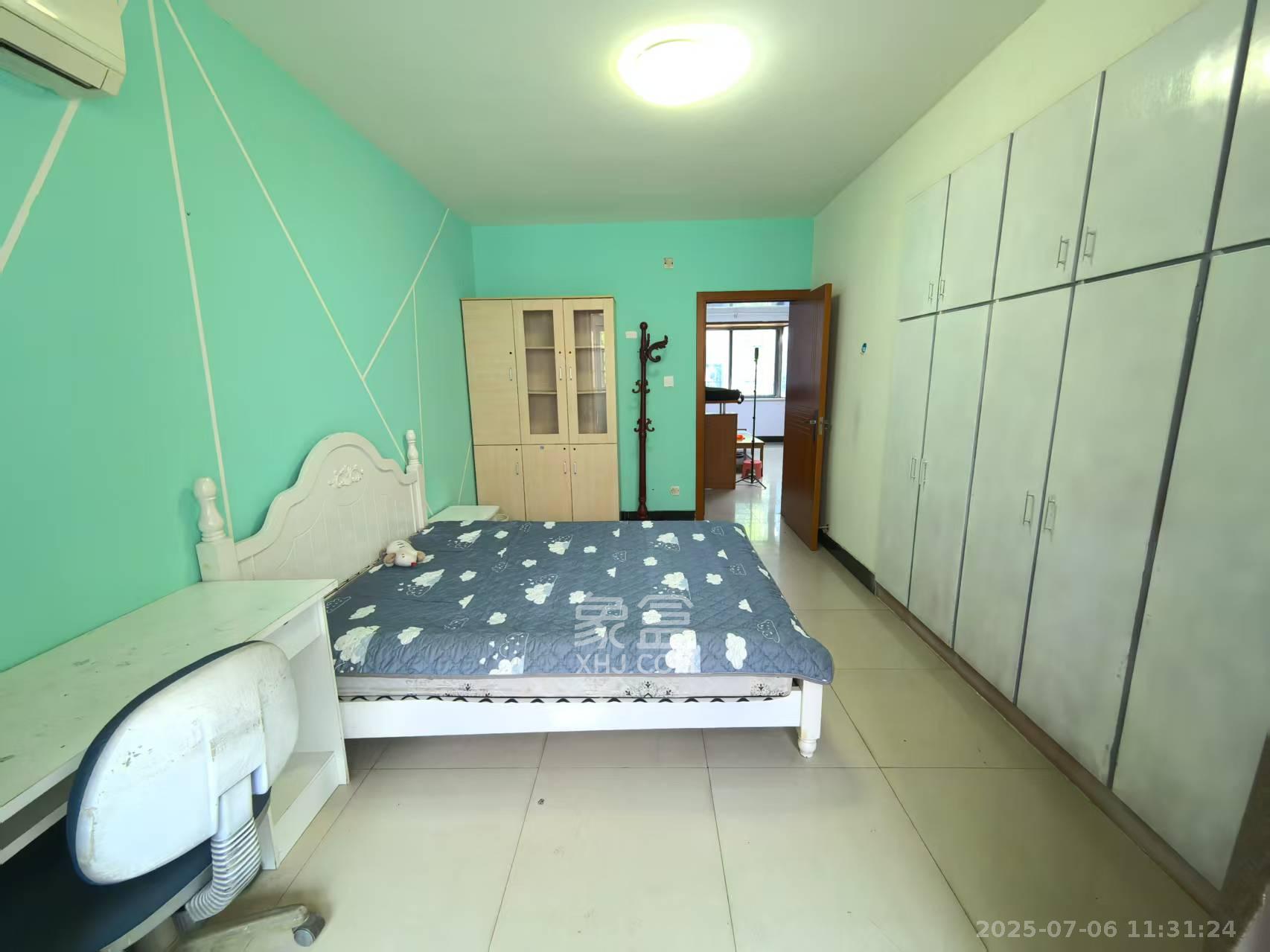 东南明苑 3室2厅2卫 2600.0元/月 东南明苑 3室2厅2卫 2600.0元/月室内图