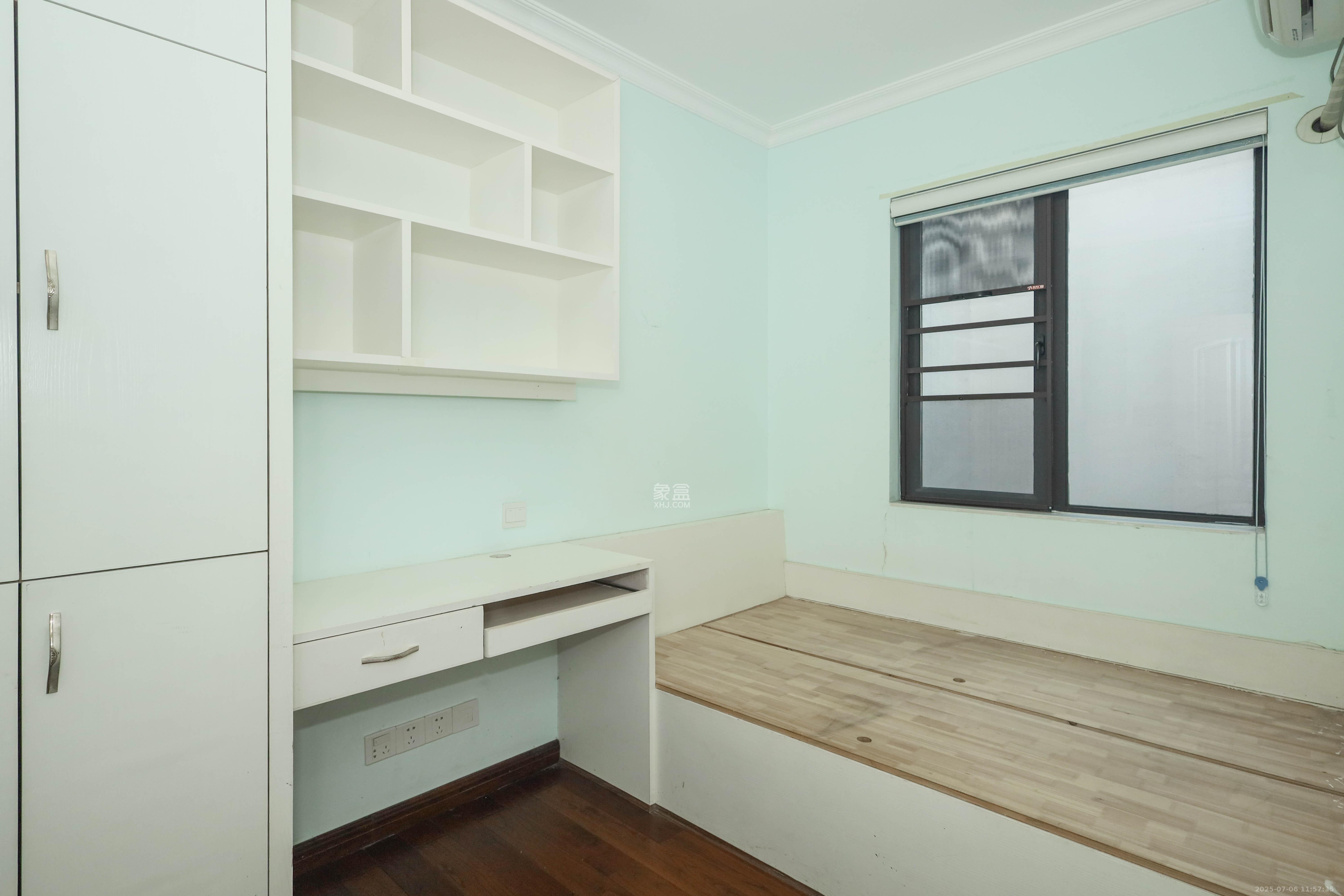 惠天然梅岭国际  3室2厅1卫    105.0万卧室