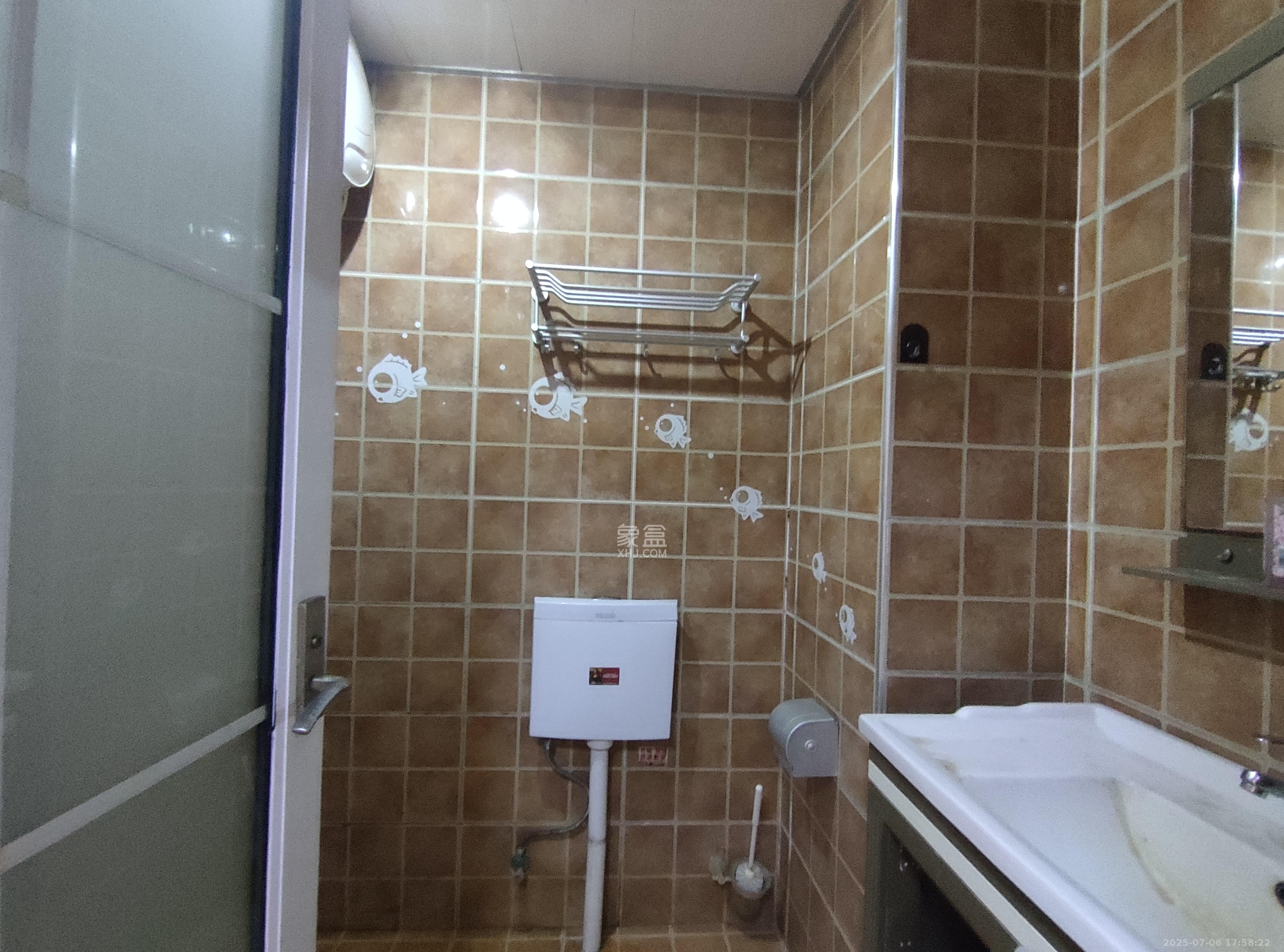 长房时代城  1室1厅1卫   1600.00元/月室内图