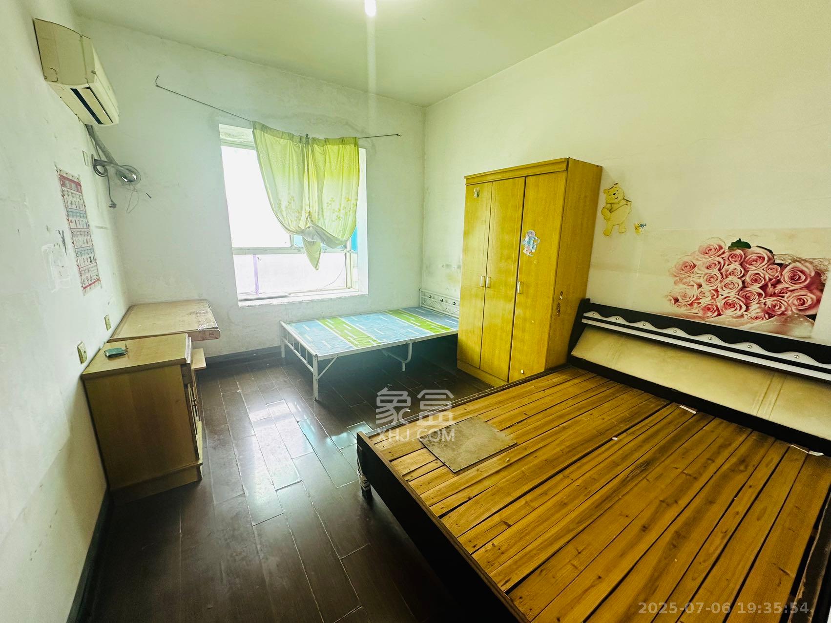 中南汽车世界 2室1厅1卫 900.0元/月 中南汽车世界 2室1厅1卫 900.0元/月室内图