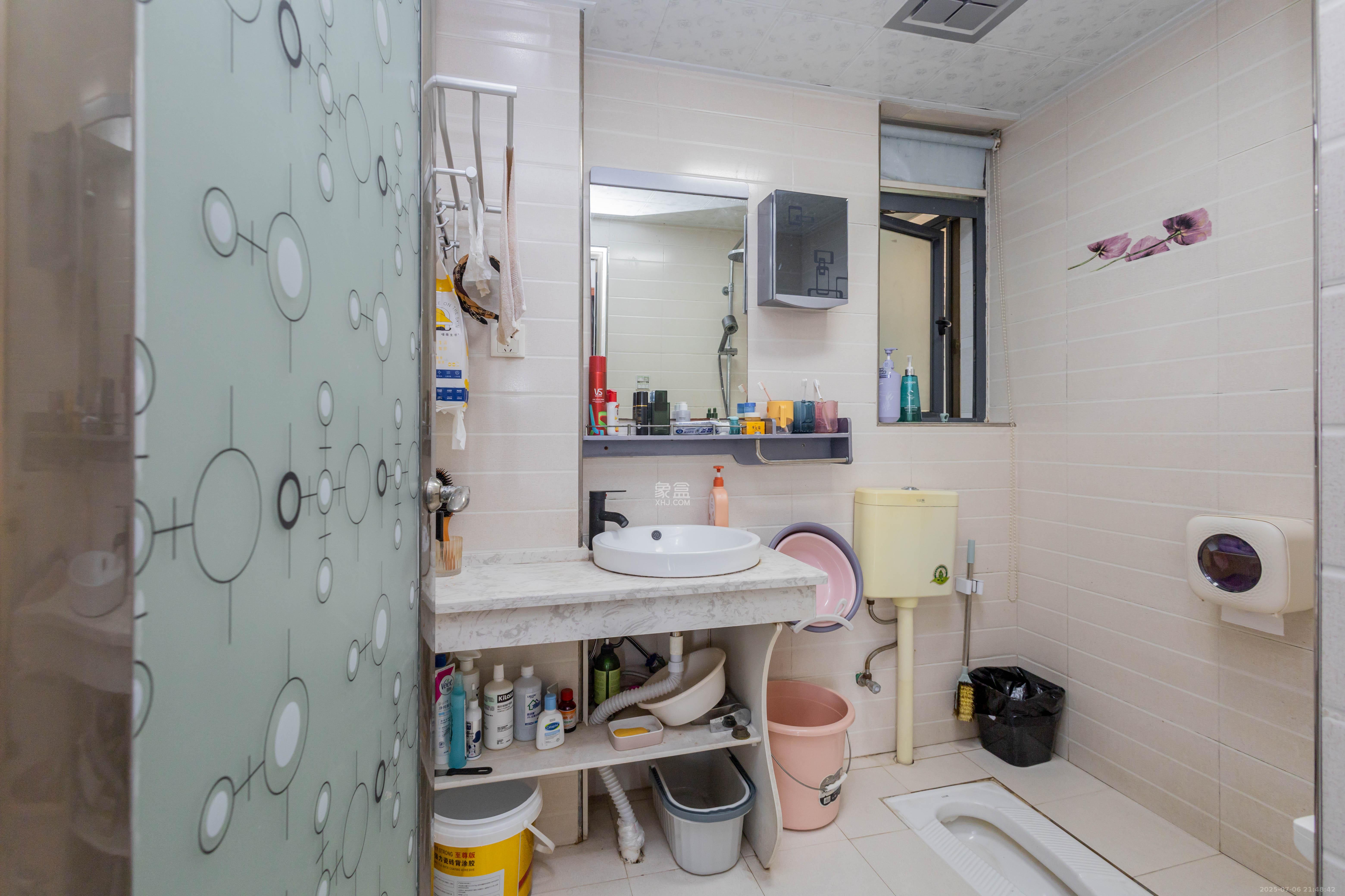 中国铁建国际城一期  2室2厅1卫    49.0万卫生间