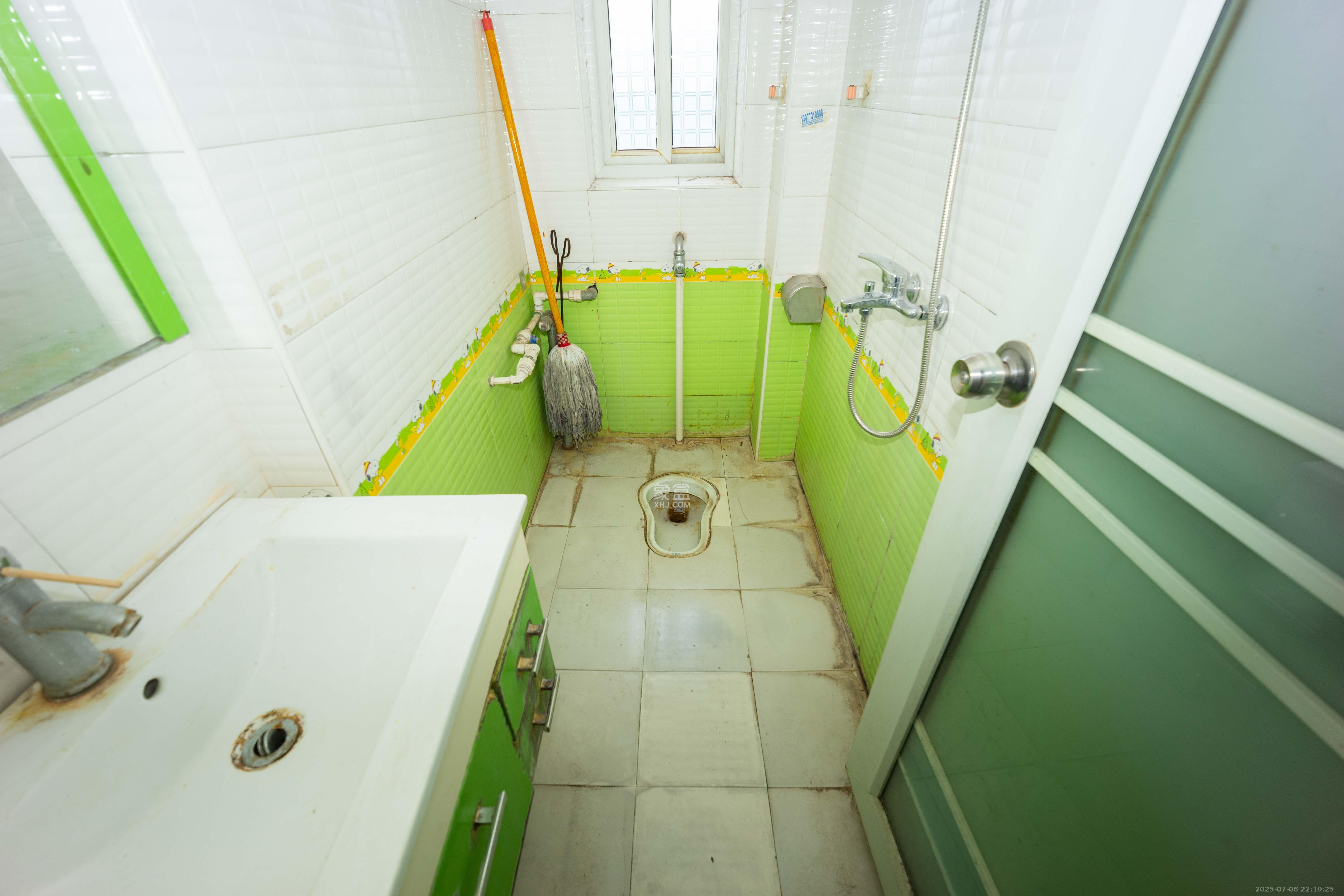 湘农桥社区 2室1厅1卫 1400.0元/月 湘农桥社区 2室1厅1卫 1400.0元/月室内图