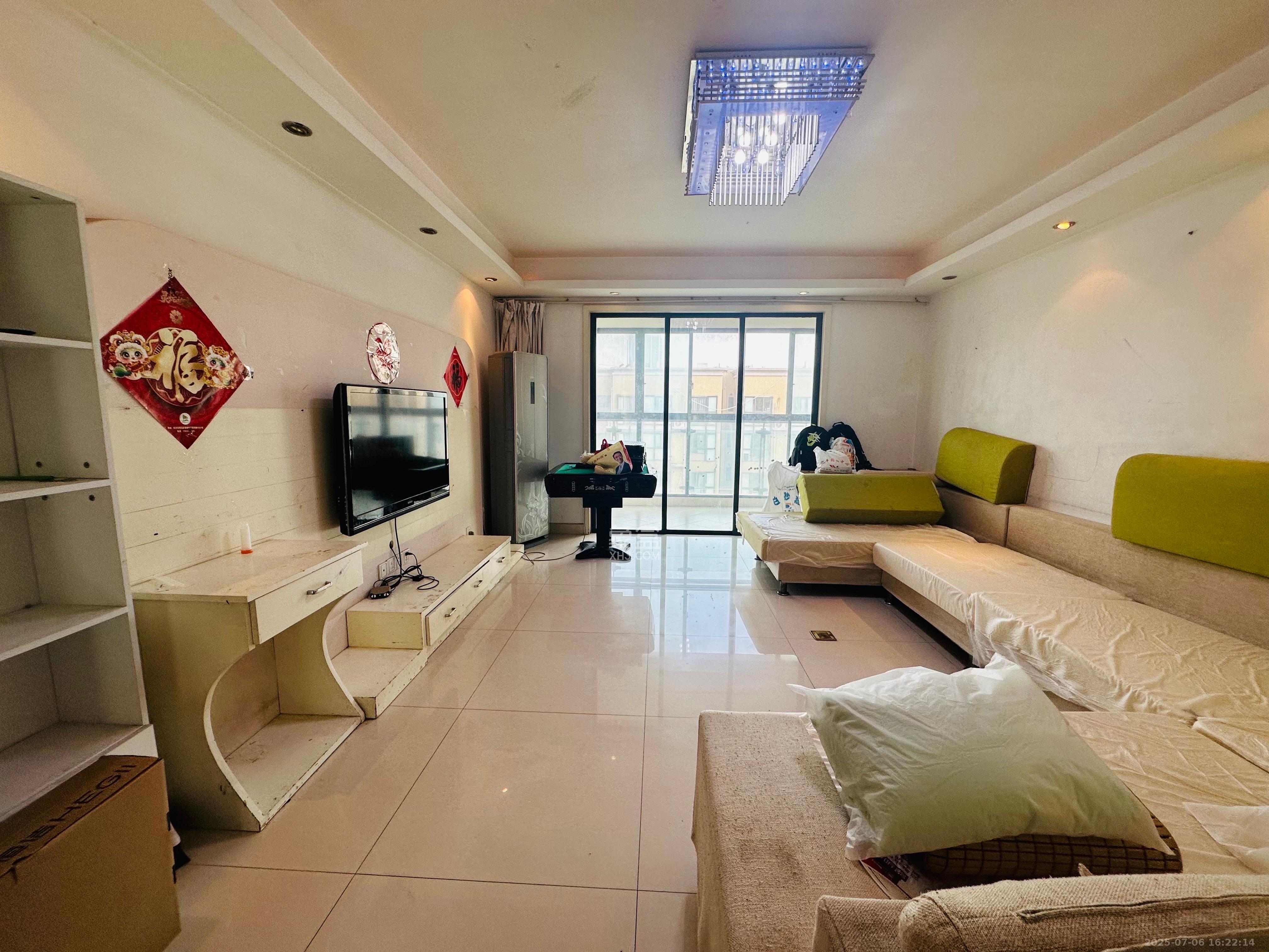 锦湘国际星城三期(锦绣苑) 3室2厅2卫 2400.0元/月 锦湘国际星城三期(锦绣苑) 3室2厅2卫 2400.0元/月室内图