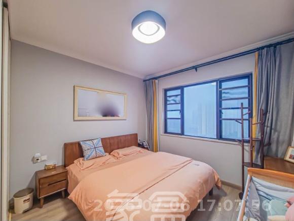 星湖湾一期高层  4室2厅2卫   2800.00元/月室内图