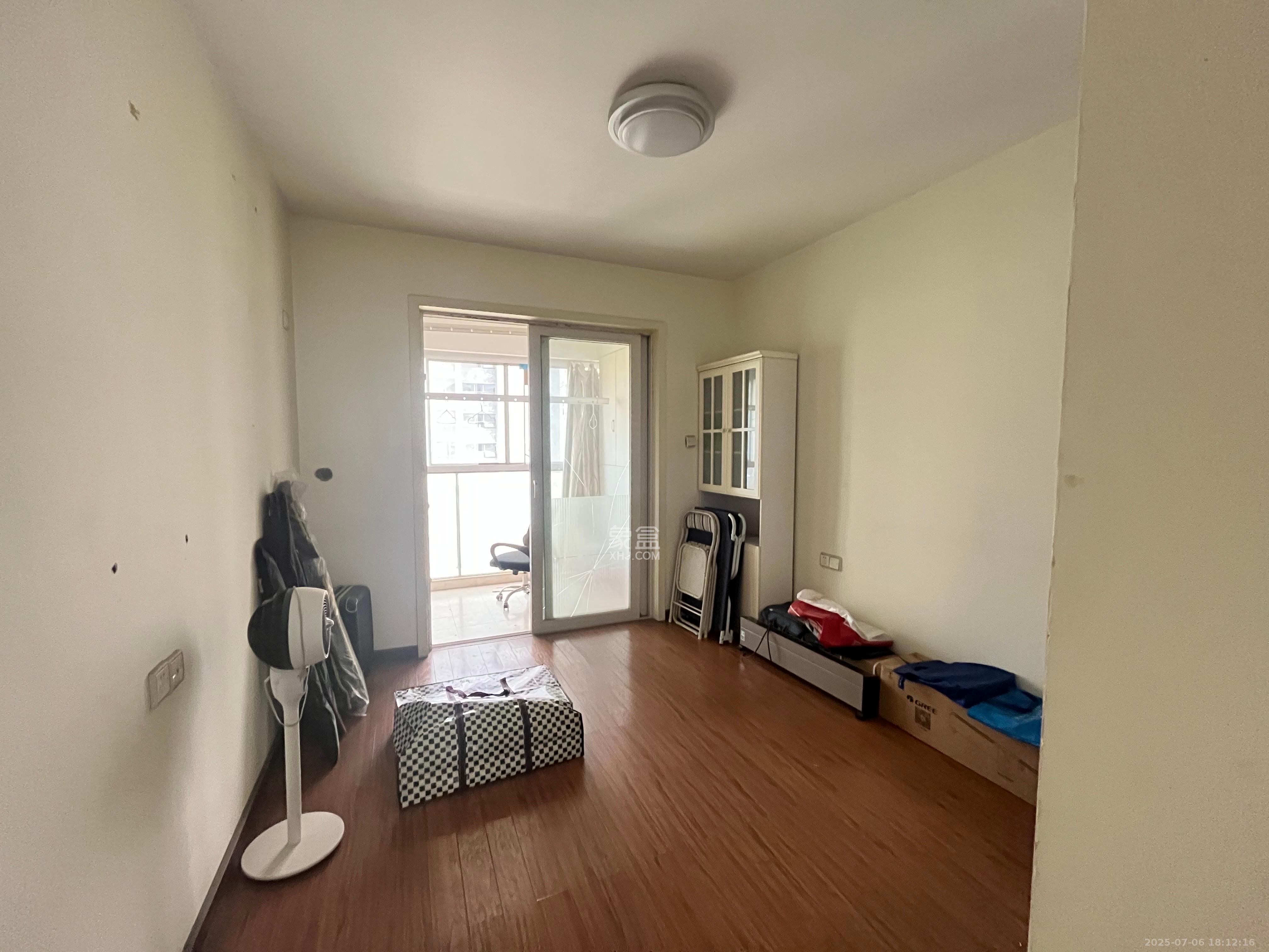 丽星景园  3室2厅1卫    3000.0元/月室内图