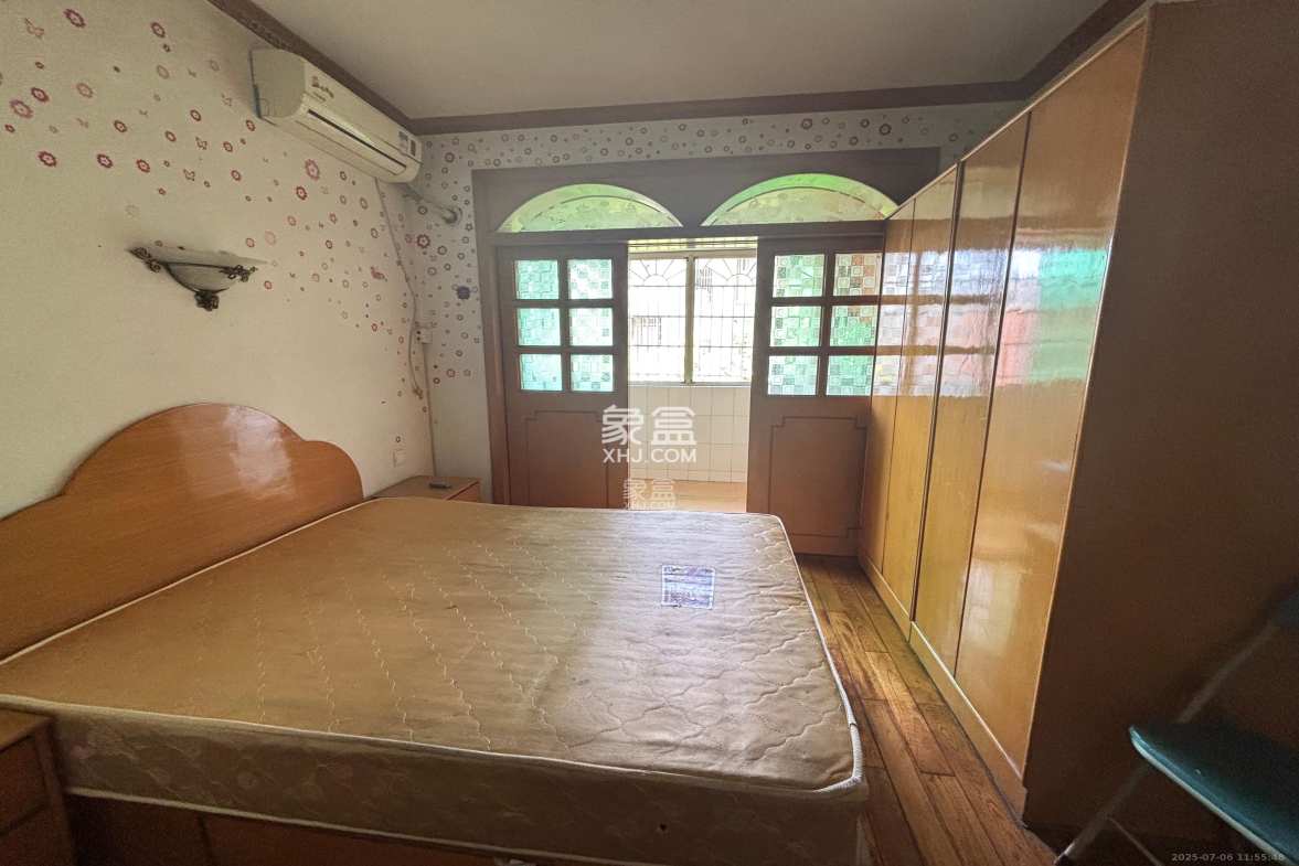 妹子山社区(曙光社区) 2室1厅1卫 1600.0元/月 妹子山社区(曙光社区) 2室1厅1卫 1600.0元/月室内图