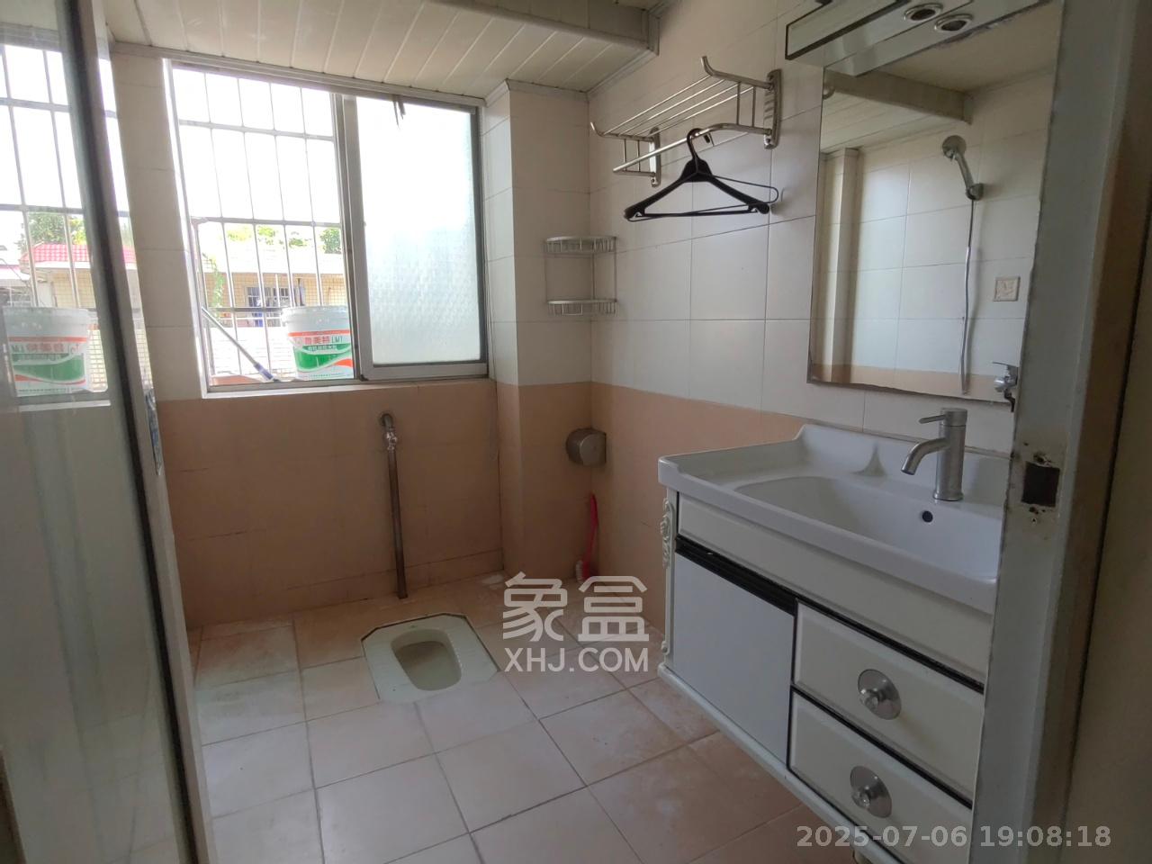 泰禹公馆 3室2厅1卫 2100.0元/月 泰禹公馆 3室2厅1卫 2100.0元/月室内图