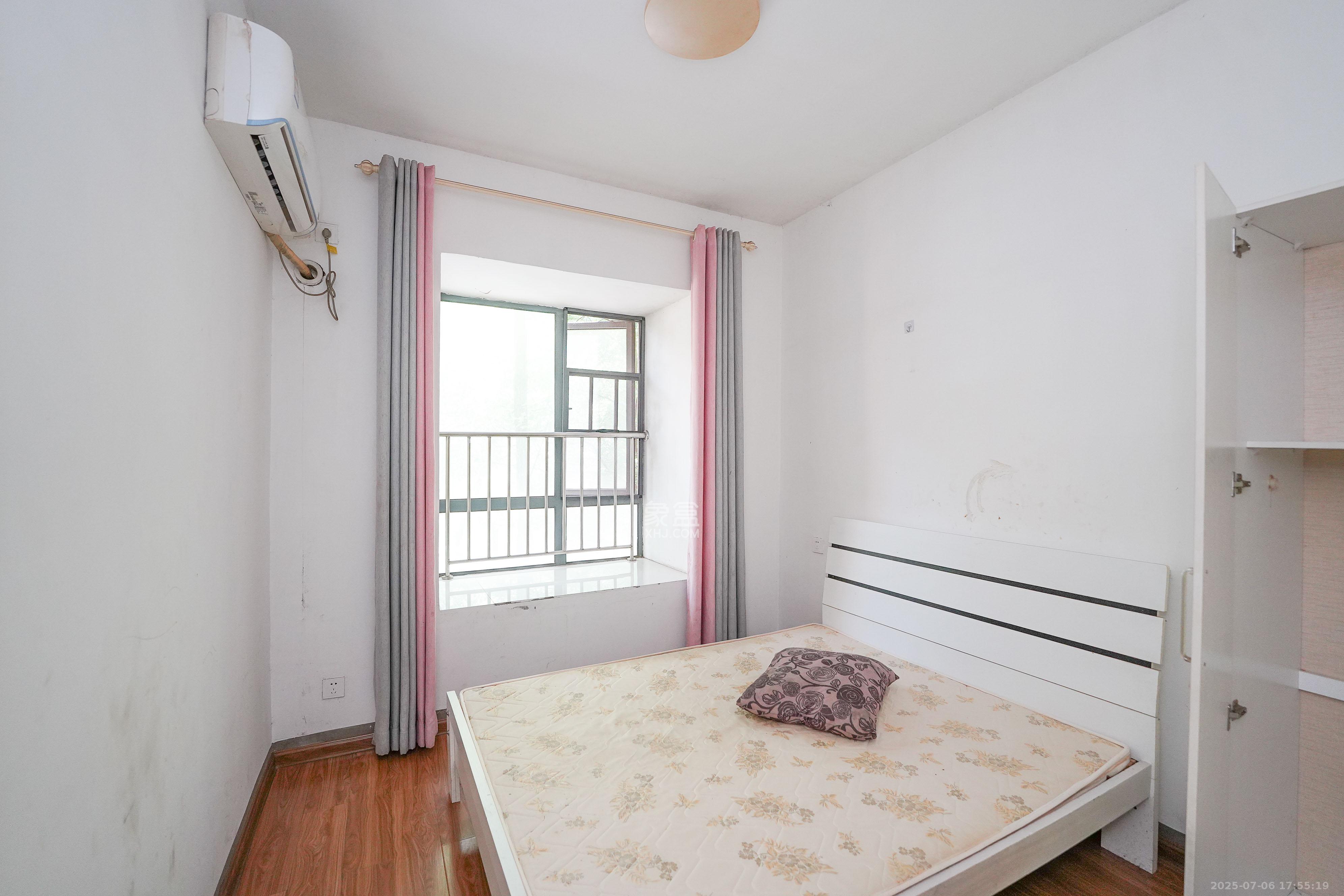 和美星城  2室2厅1卫    65.0万卧室