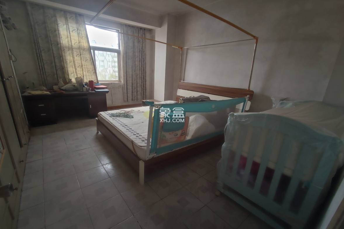 龙华区人民法院宿舍 3室2厅1卫 2200.0元/月 龙华区人民法院宿舍 3室2厅1卫 2200.0元/月室内图