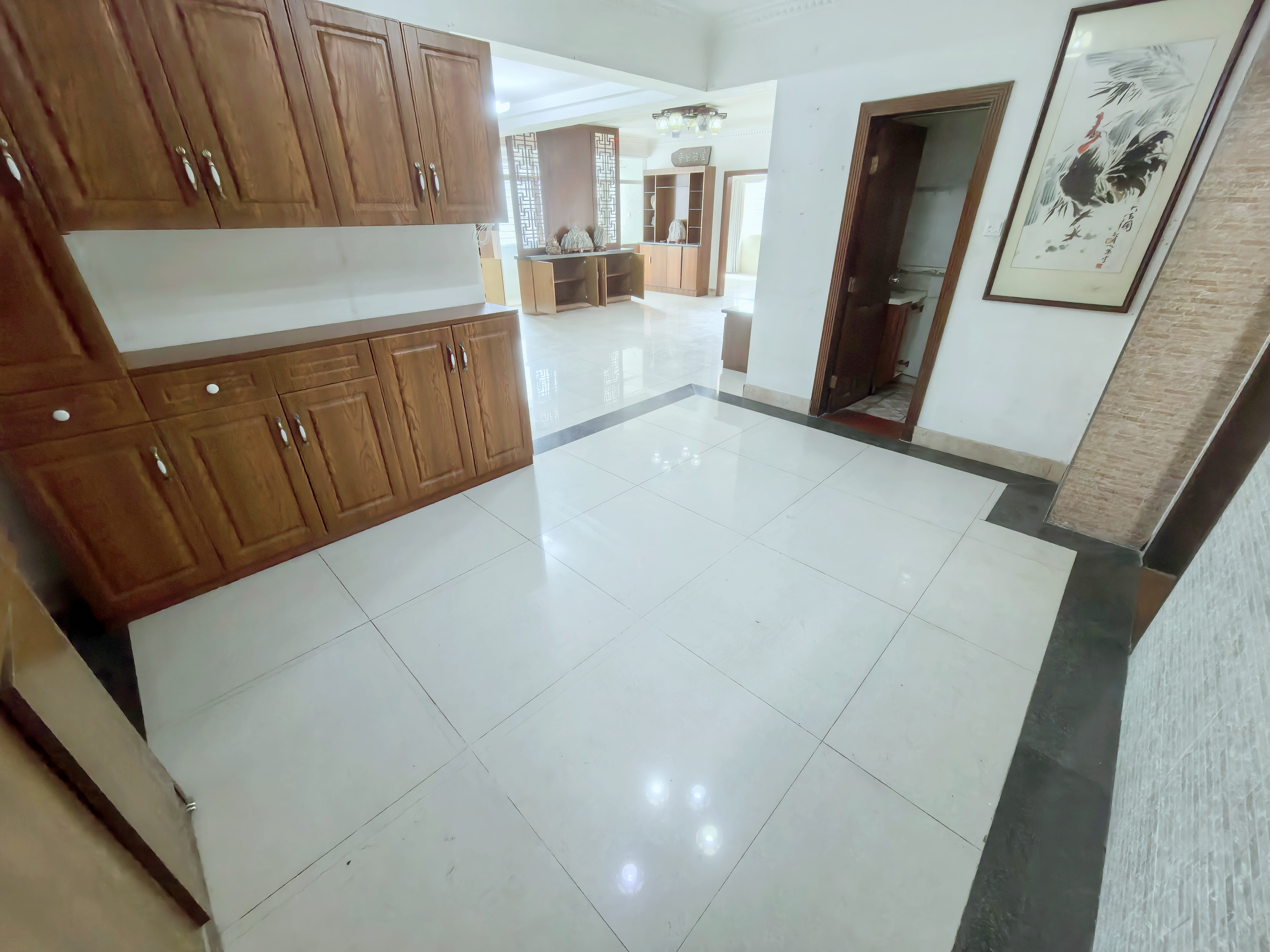 中盐大厦 3室2厅2卫 125.0万 中盐大厦 3室2厅2卫 125.0万室内图