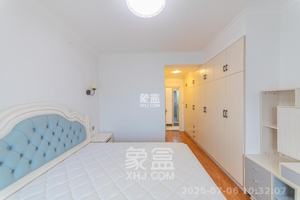 凯富南方鑫城  3室2厅1卫    2400.0元/月室内图