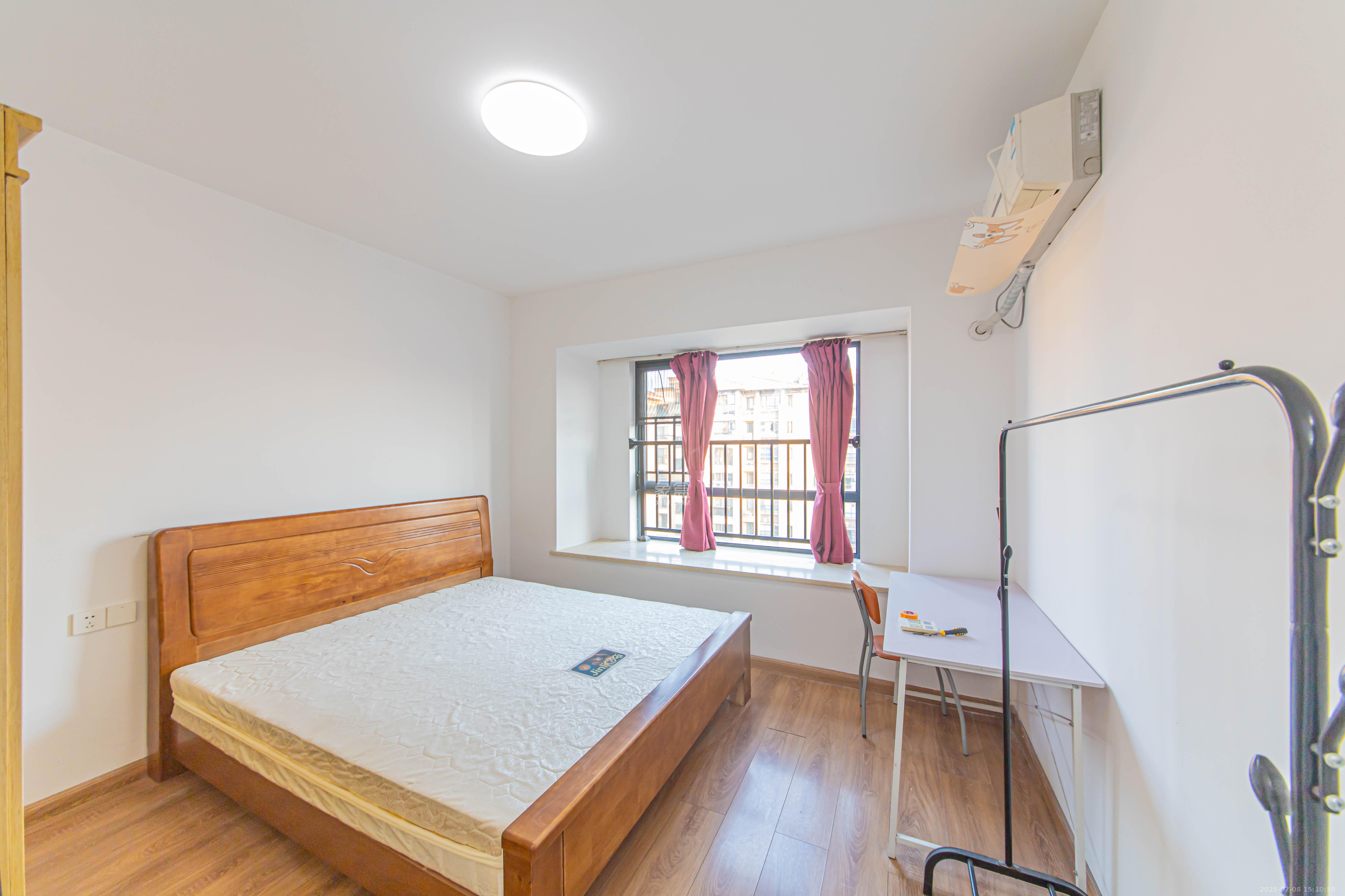 中建芙蓉嘉苑 3室2厅1卫 95.0万 中建芙蓉嘉苑 3室2厅1卫 95.0万卧室