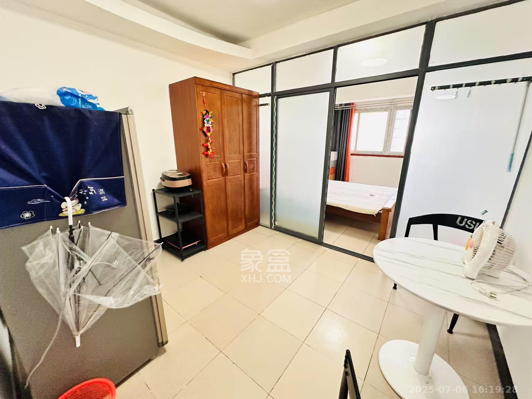 芙蓉大厦 1室1厅1卫 1500.0元/月 芙蓉大厦 1室1厅1卫 1500.0元/月室内图