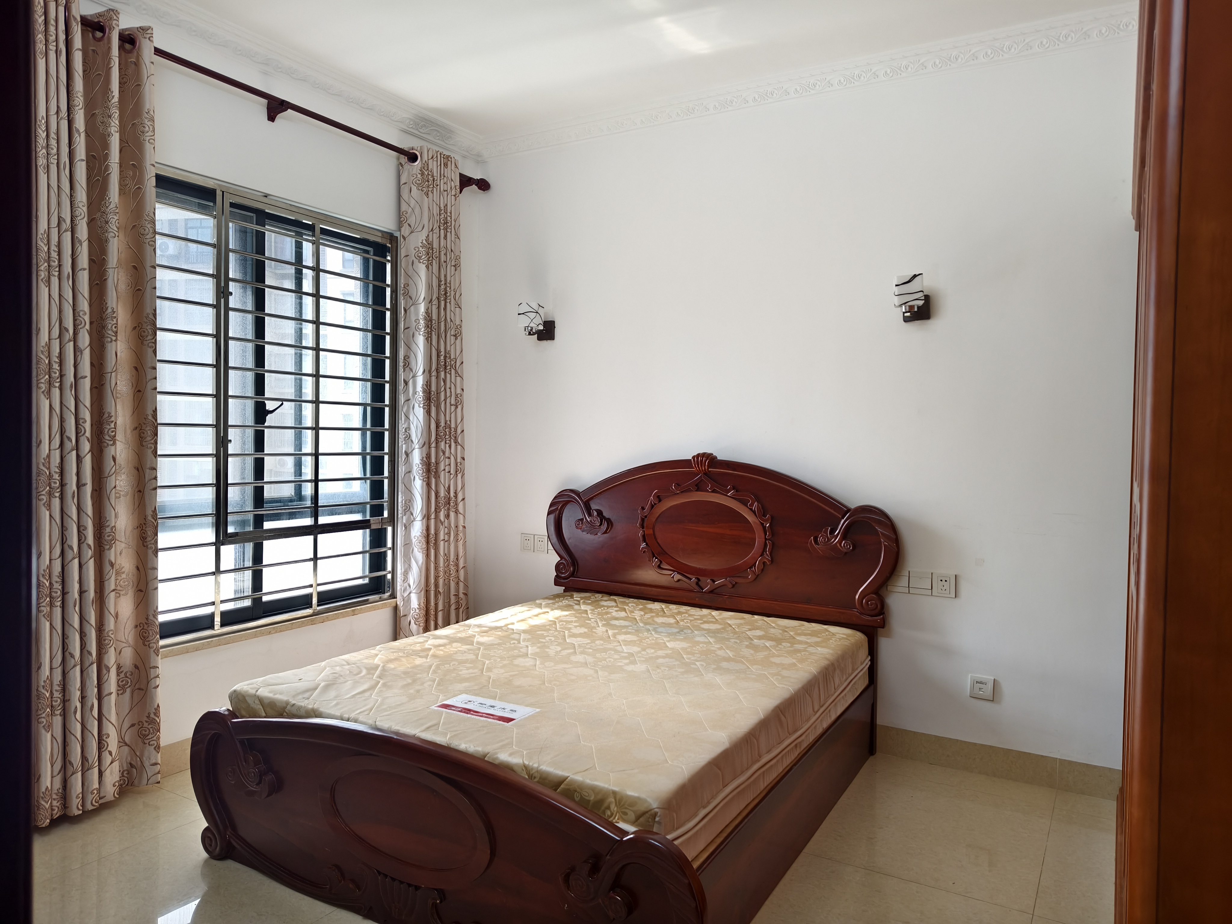 和风江岸 3室2厅1卫 4000.0元/月 和风江岸 3室2厅1卫 4000.0元/月室内图