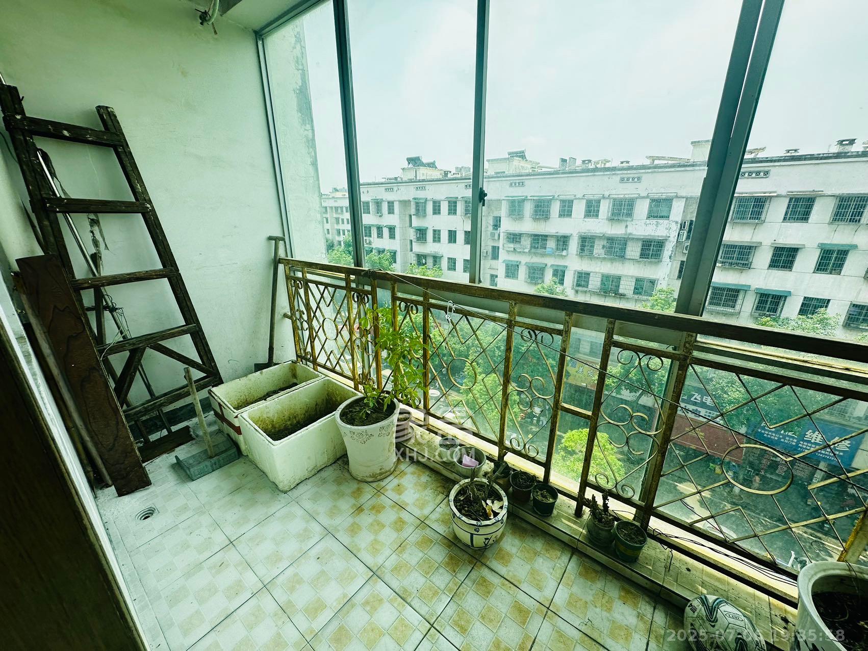 中南汽车世界 2室1厅1卫 900.0元/月 中南汽车世界 2室1厅1卫 900.0元/月室内图