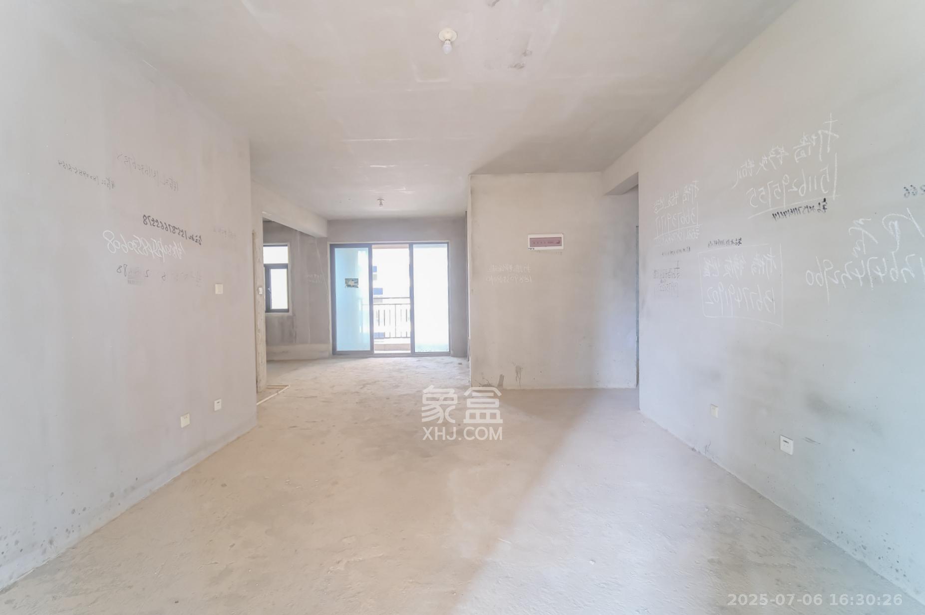 星雅美辰 1室0厅0卫 95.0万 星雅美辰 1室0厅0卫 95.0万客厅