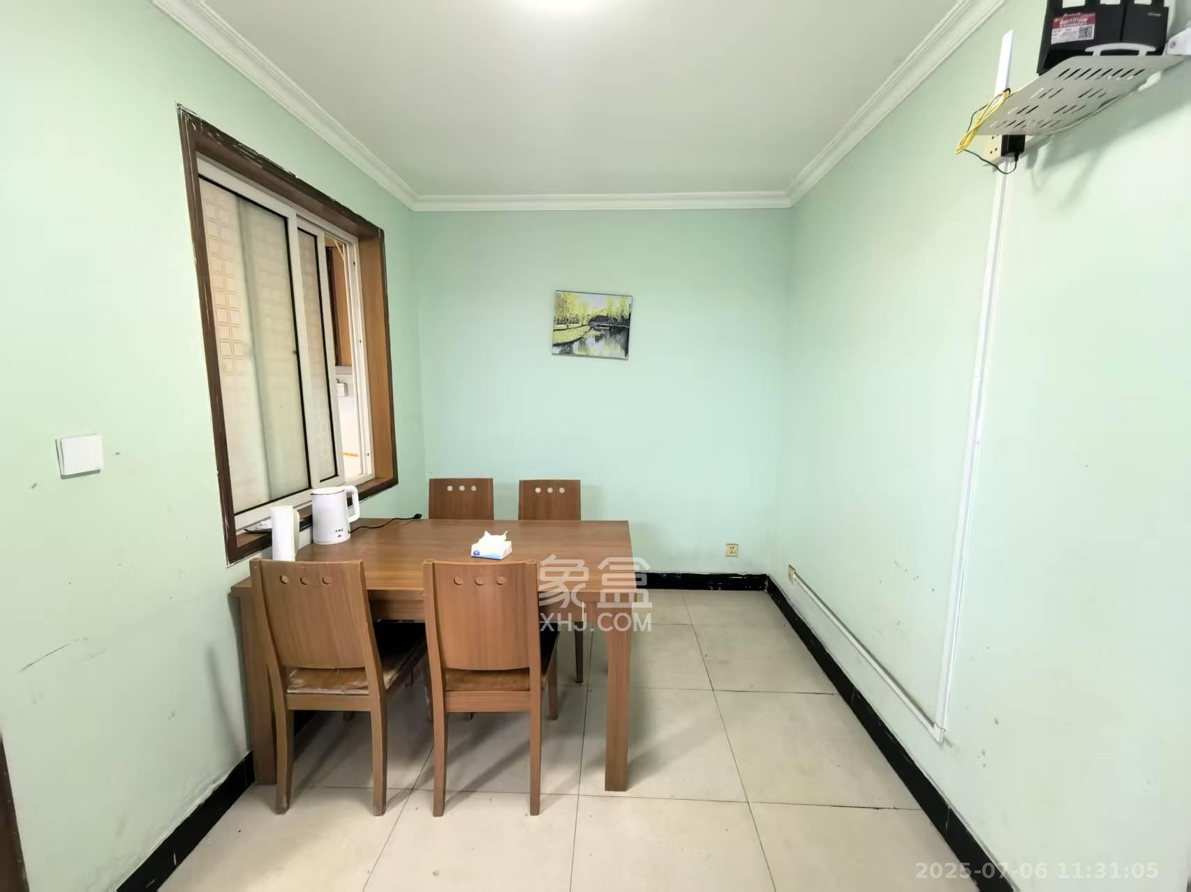 东南明苑 3室2厅2卫 2600.0元/月 东南明苑 3室2厅2卫 2600.0元/月室内图