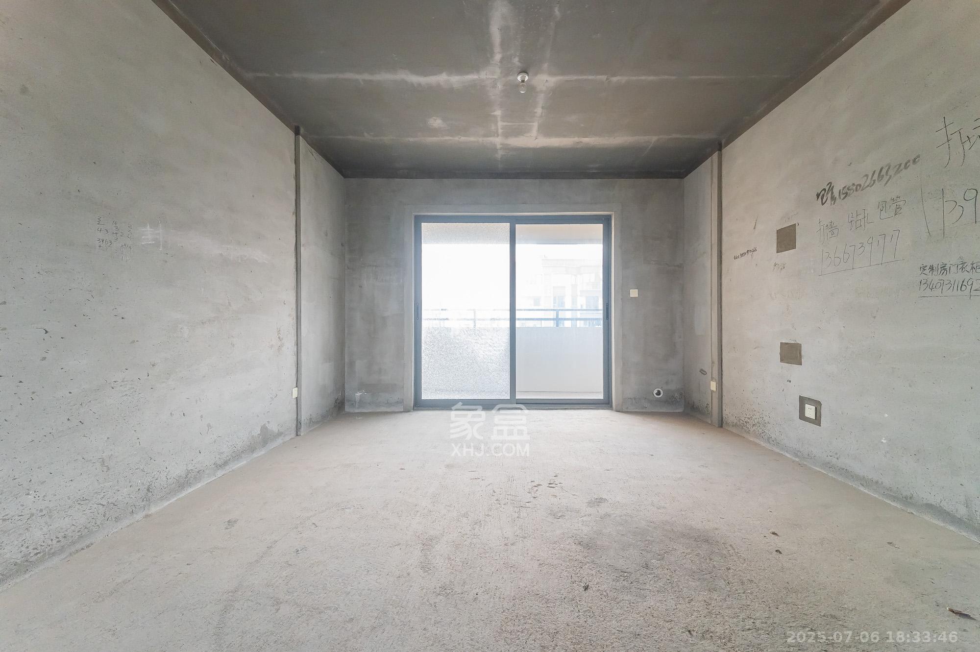 中建悦和城 3室3厅1卫 109.0万 中建悦和城 3室3厅1卫 109.0万客厅