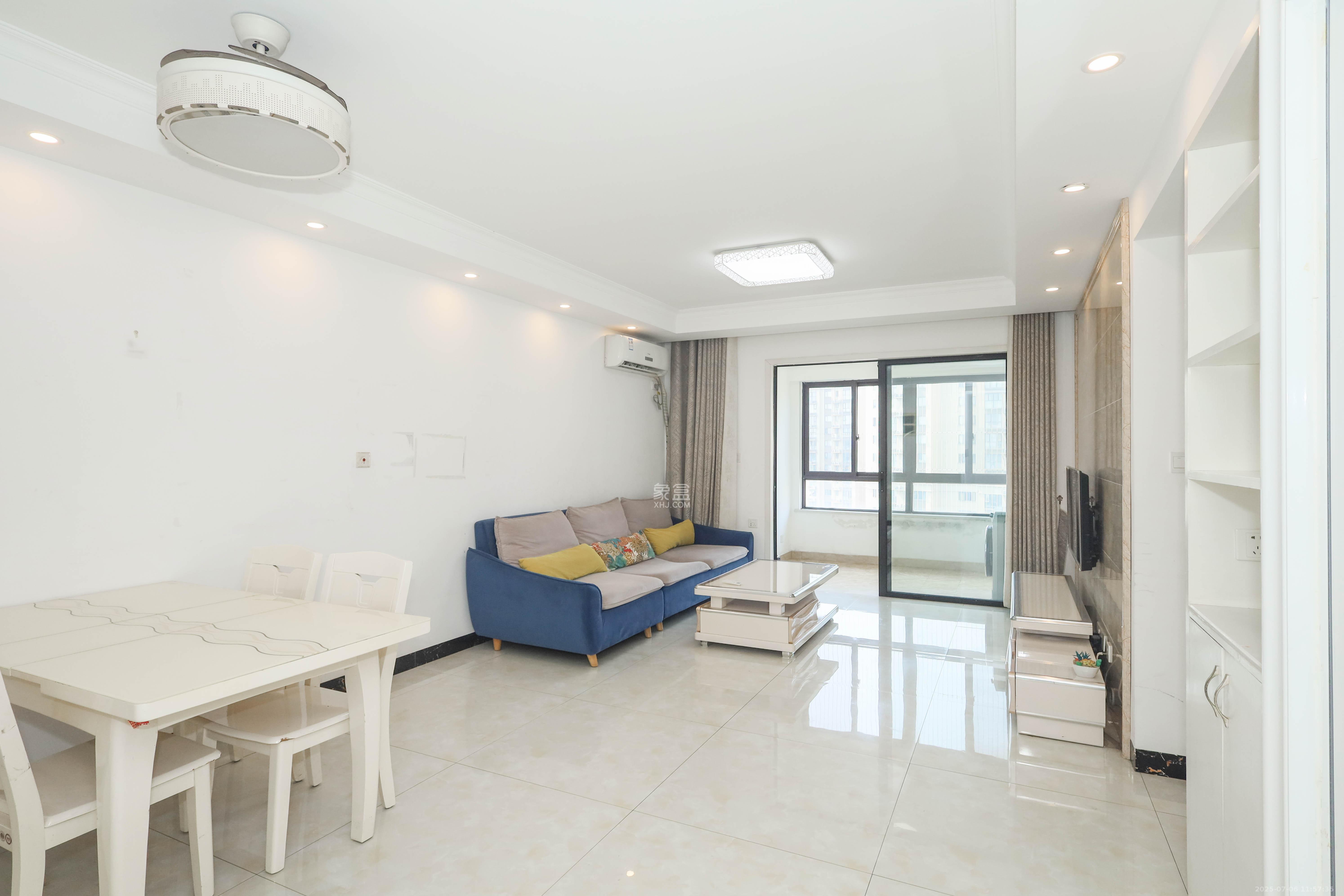 惠天然梅岭国际 3室2厅1卫 105.0万 惠天然梅岭国际 3室2厅1卫 105.0万客厅