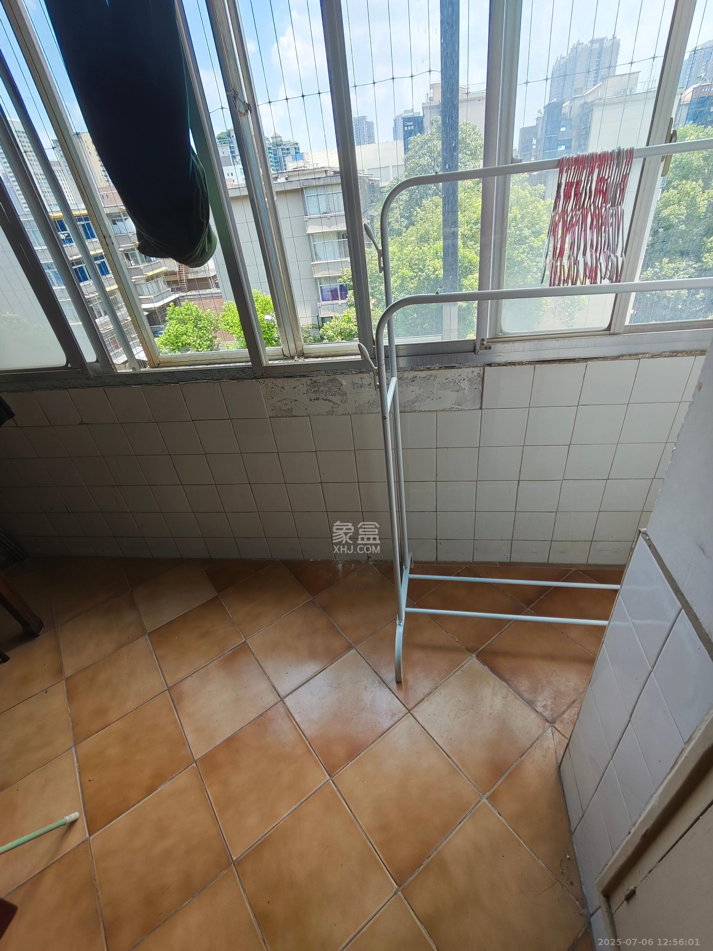 向韶村  2室1厅1卫   1500.00元/月室内图
