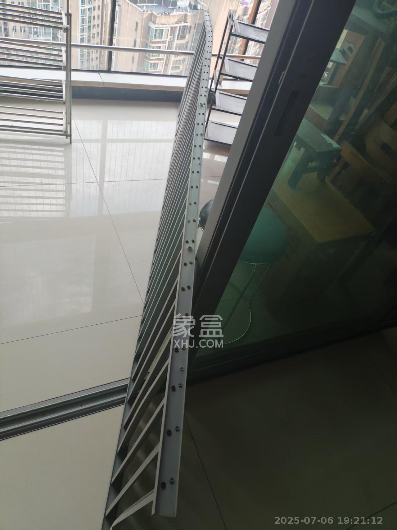 新城新世界一二三期  3室2厅1卫   2500.00元/月室内图
