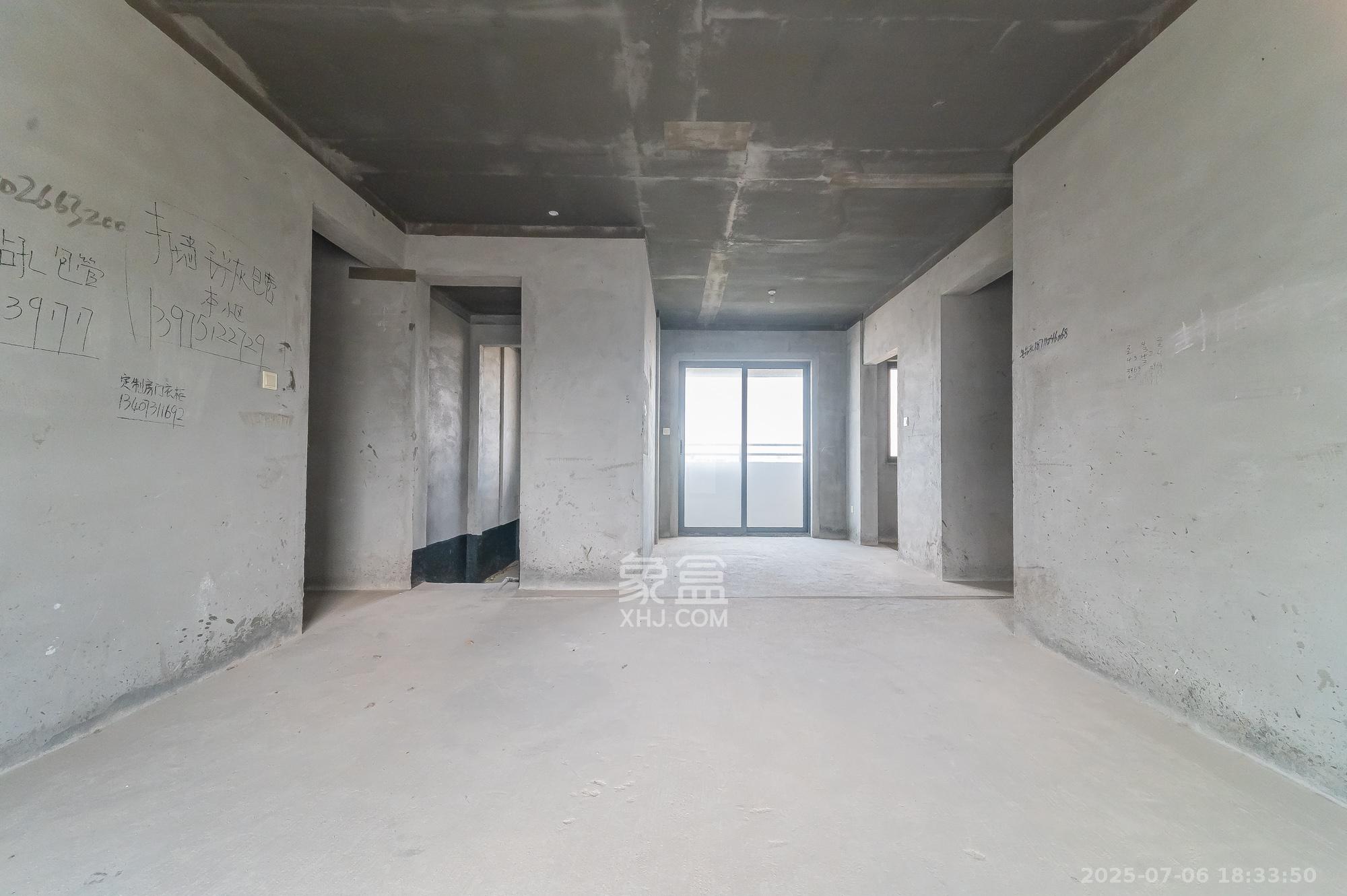 中建悦和城 3室3厅1卫 109.0万 中建悦和城 3室3厅1卫 109.0万客厅