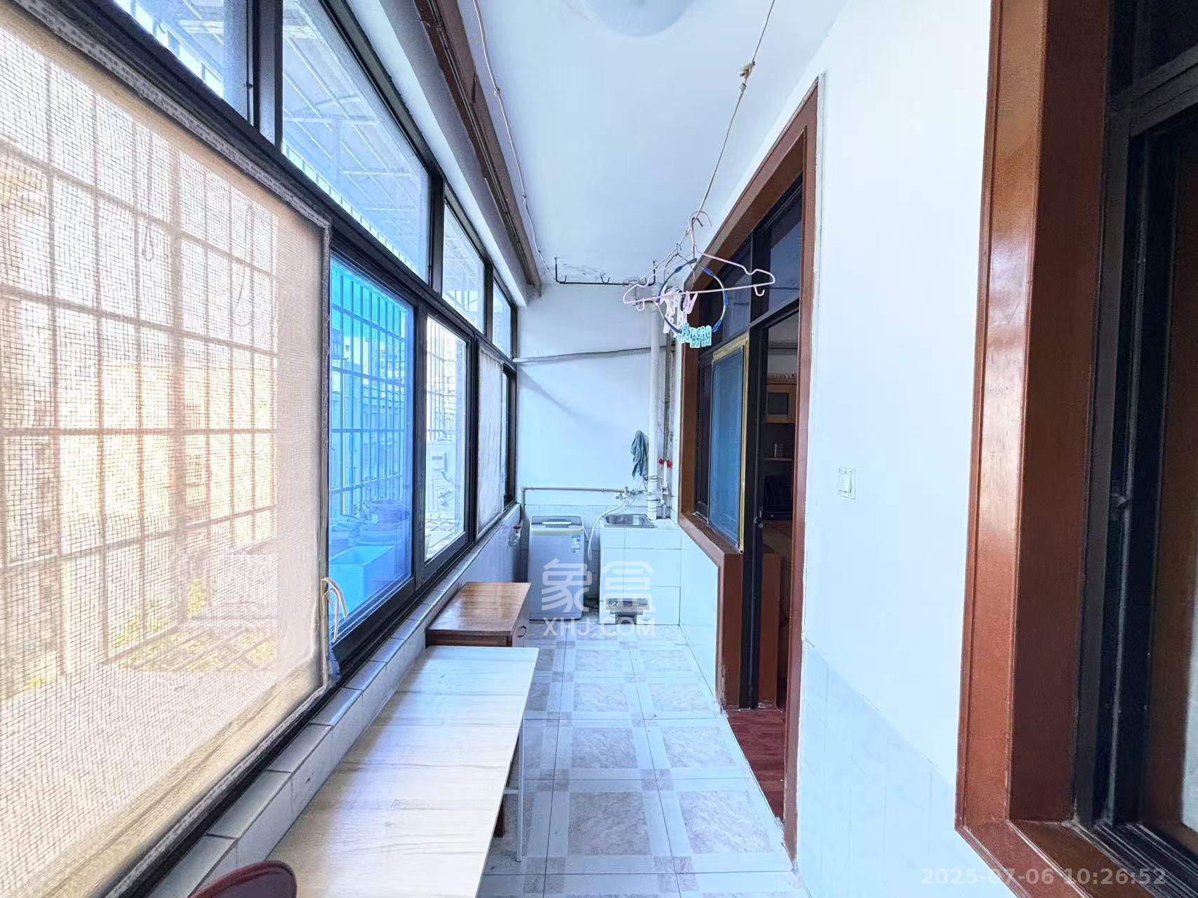 杏林小区  3室2厅1卫   2600.00元/月室内图