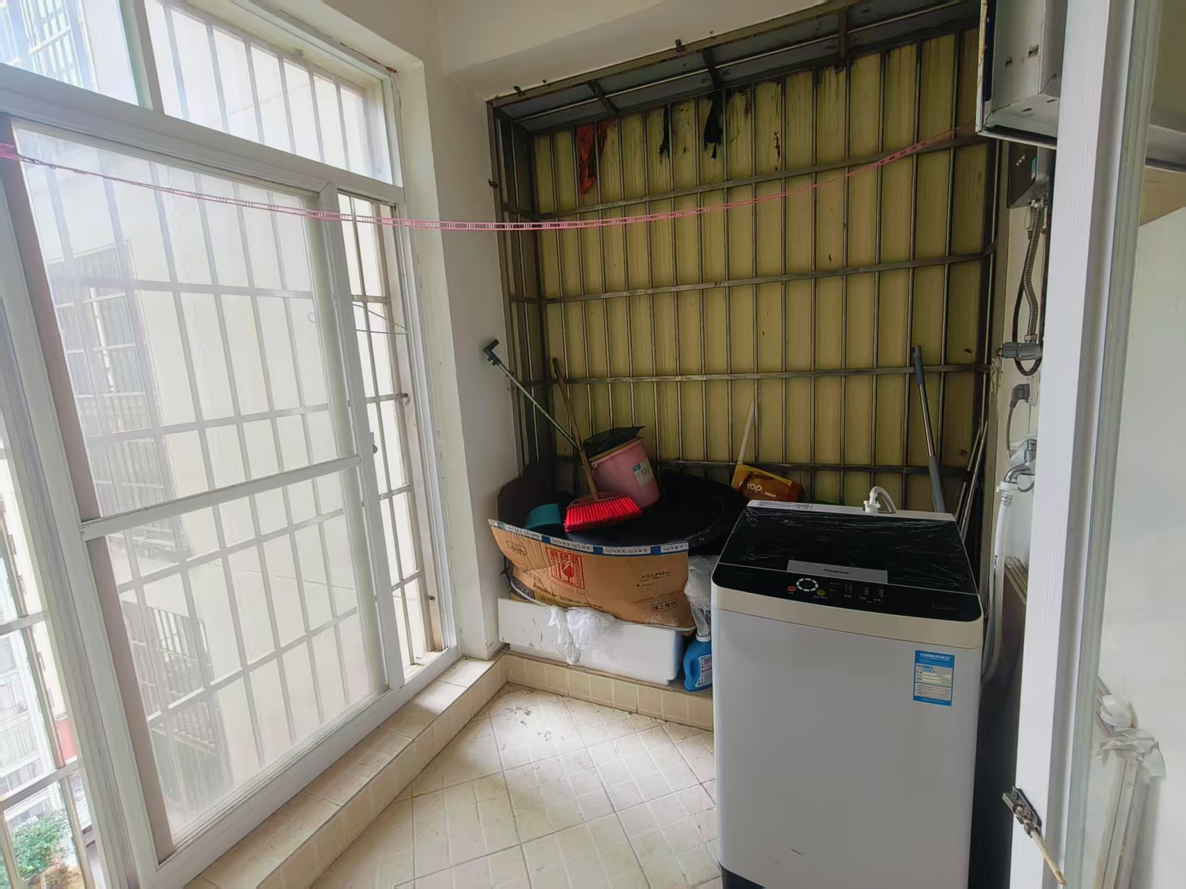 宝泰温泉花园  3室2厅1卫   2500.00元/月室内图