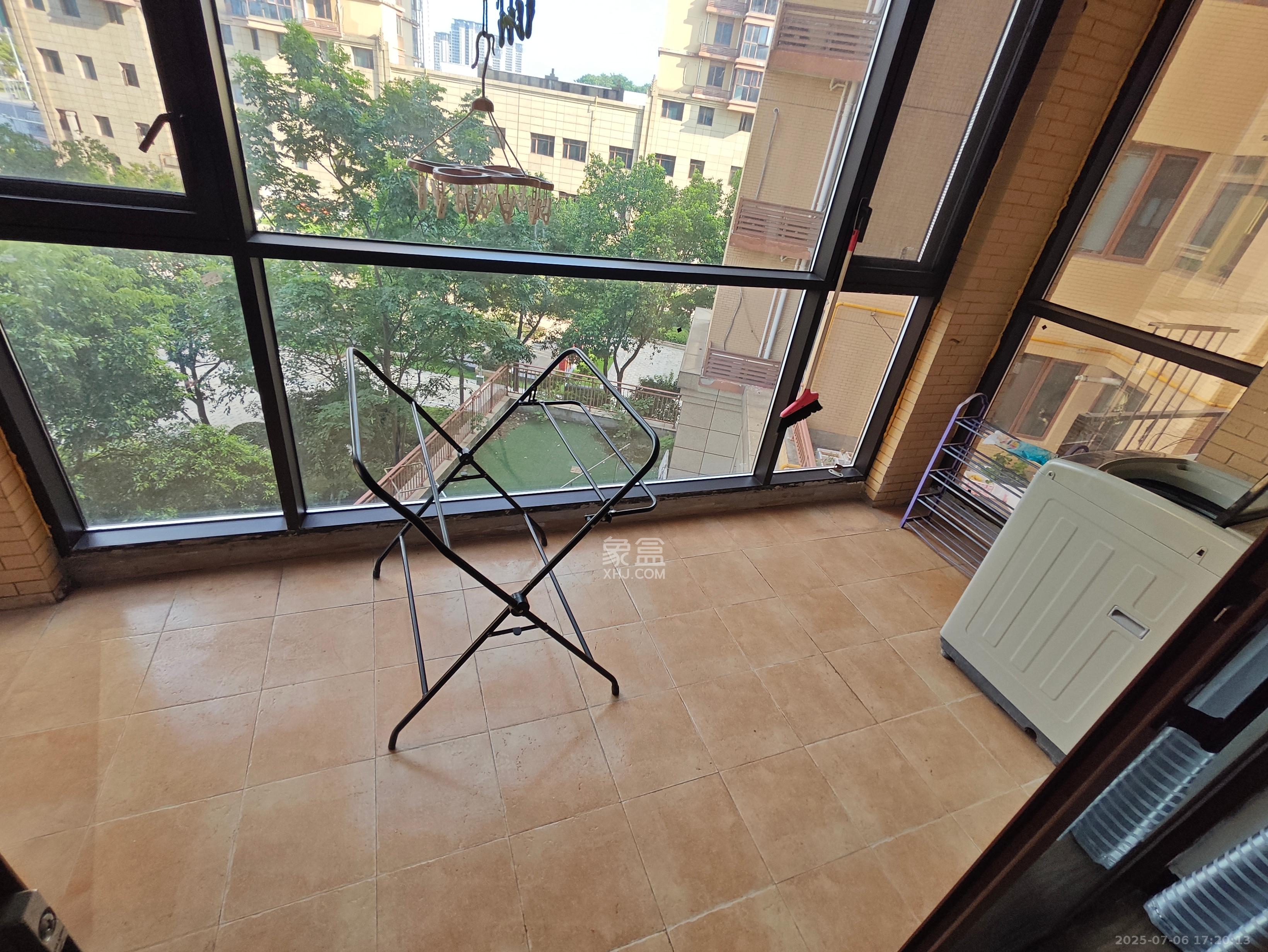 万里时代 4室2厅2卫 3200.0元/月 万里时代 4室2厅2卫 3200.0元/月室内图