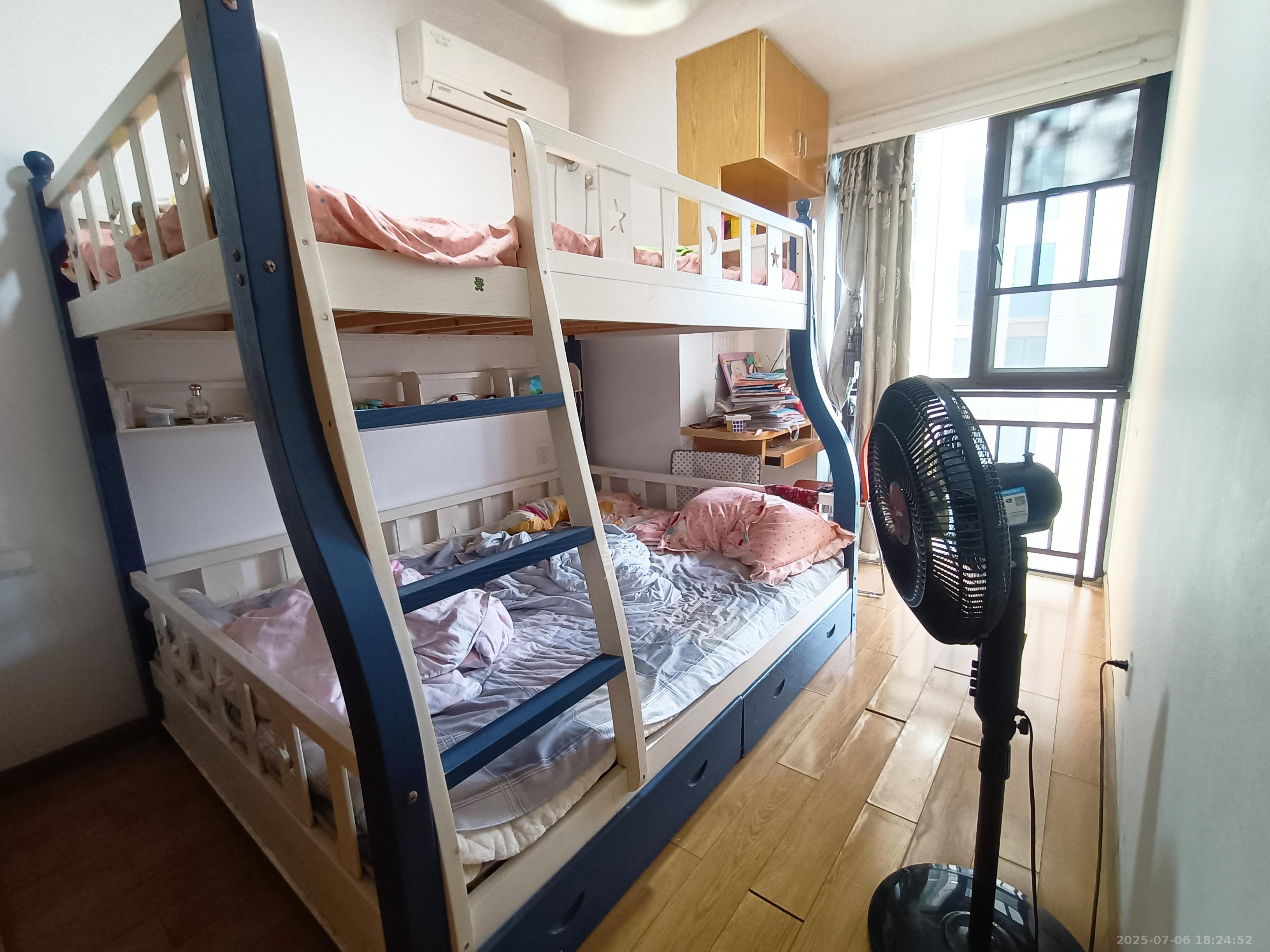 旭辉华庭  3室2厅1卫    1700.0元/月 旭辉华庭  3室2厅1卫    1700.0元/月室内图