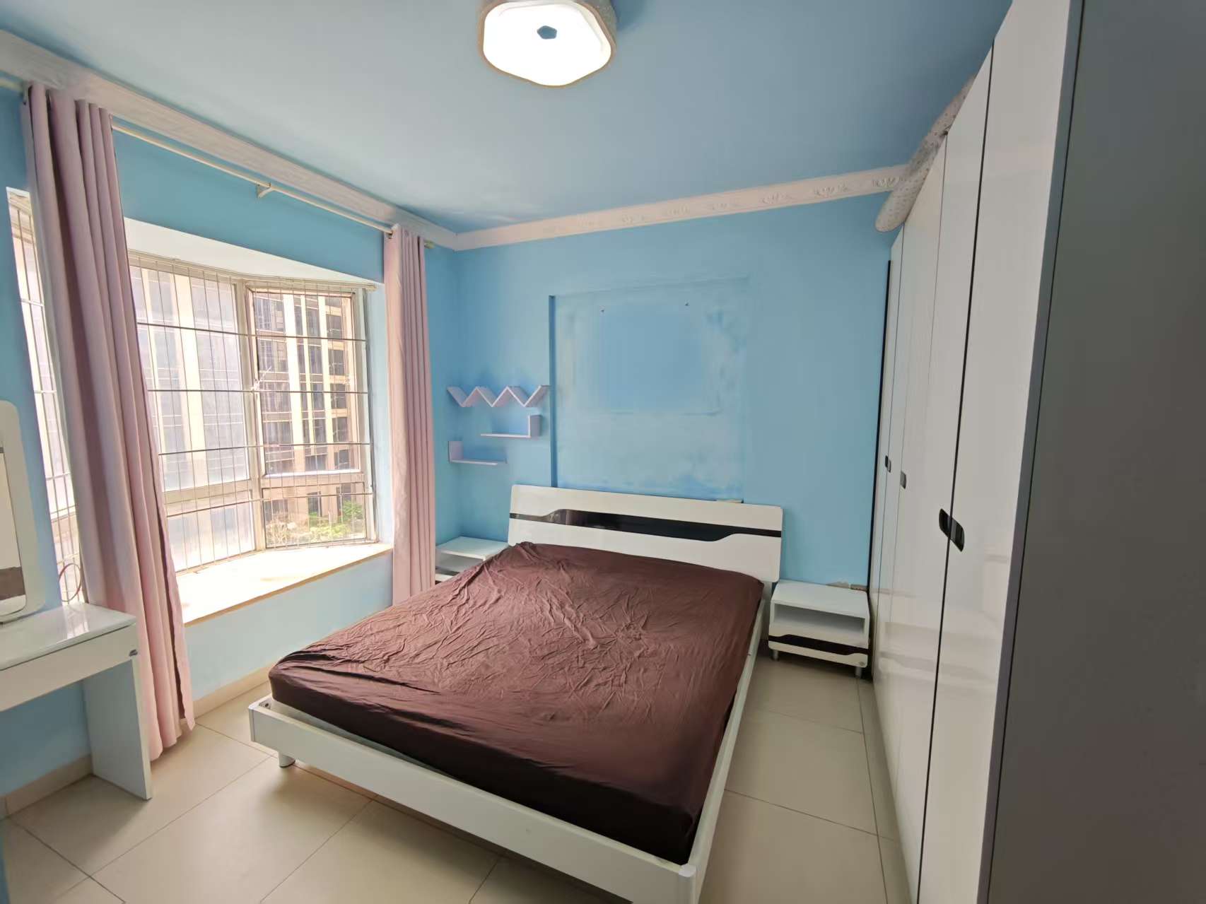 滨江度假城 2室1厅1卫 1600.0元/月 滨江度假城 2室1厅1卫 1600.0元/月室内图