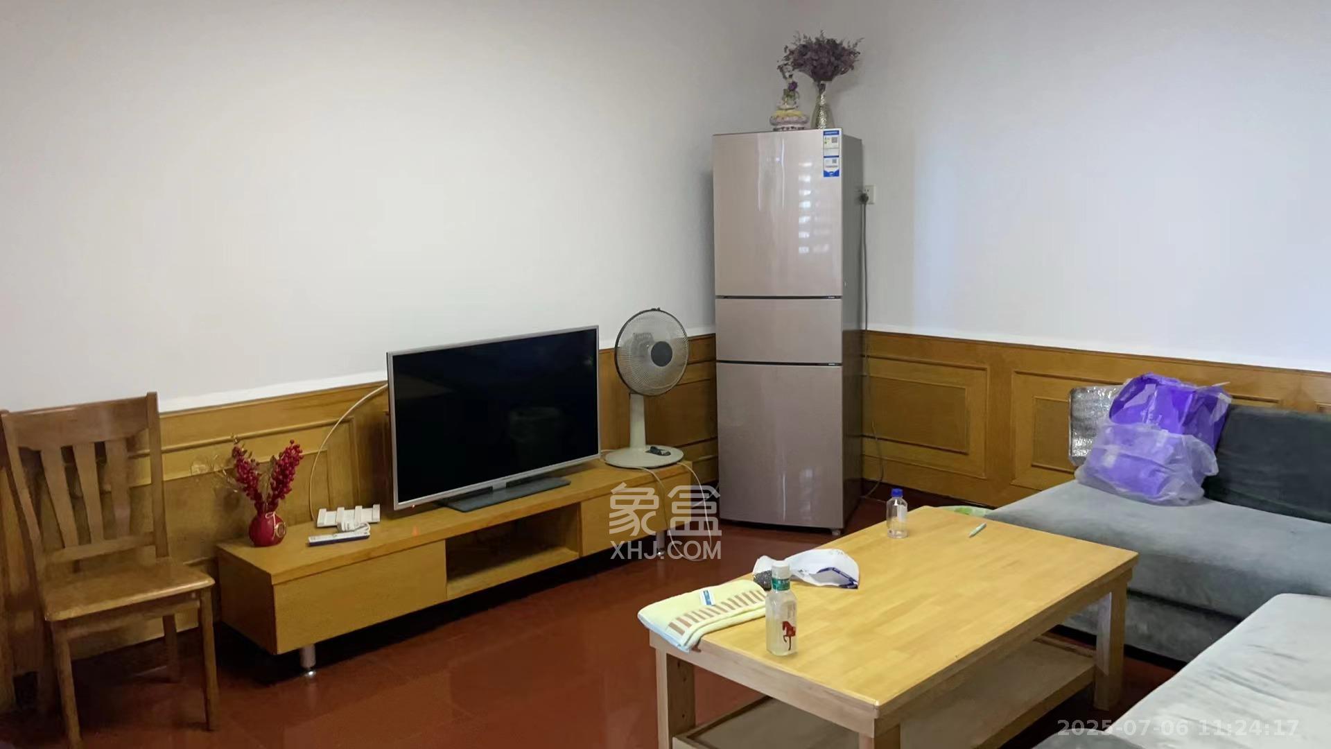 南方电信宿舍  2室1厅1卫   3500.00元/月