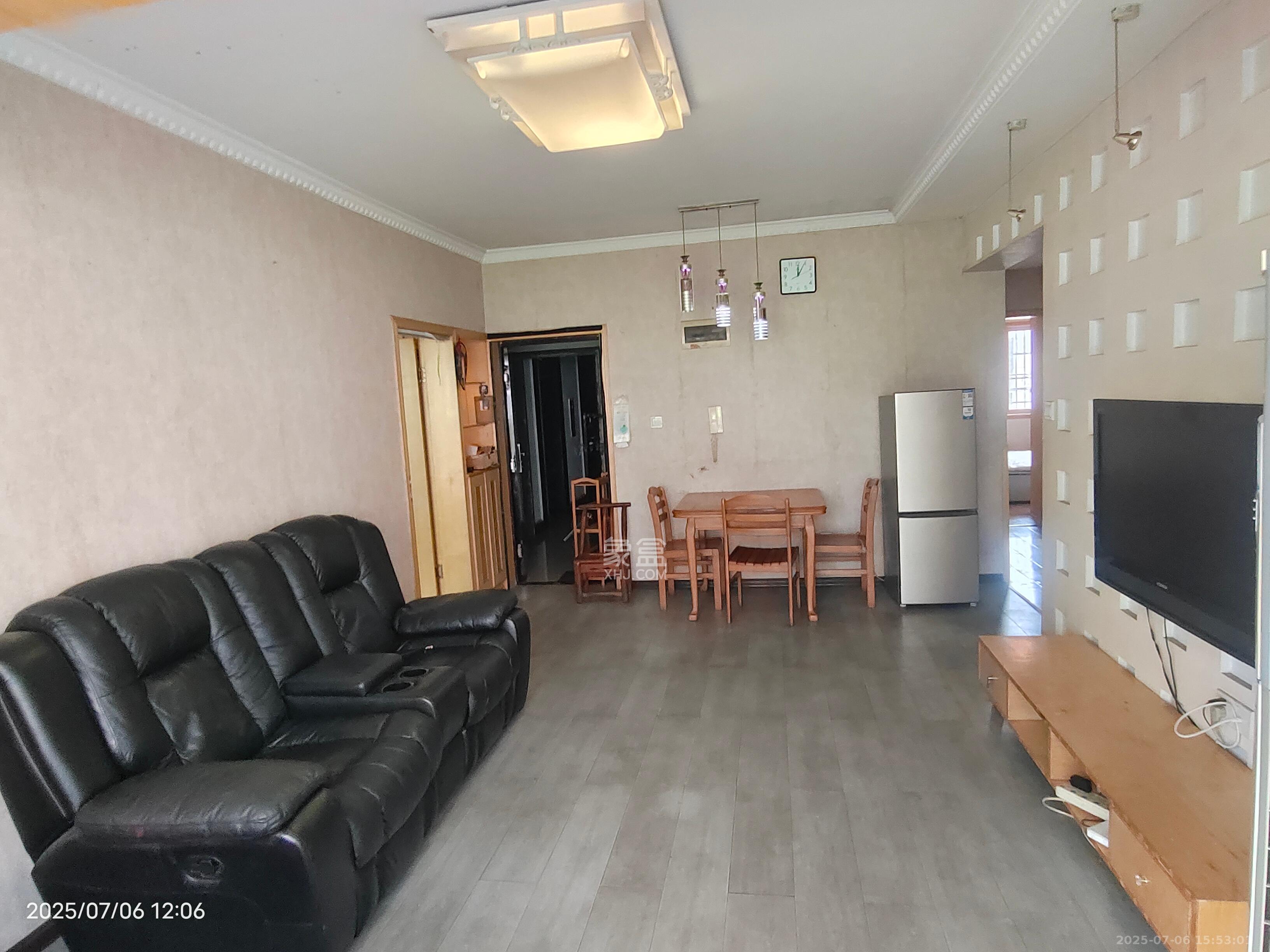 星典时代  3室1厅1卫   2300.00元/月室内图