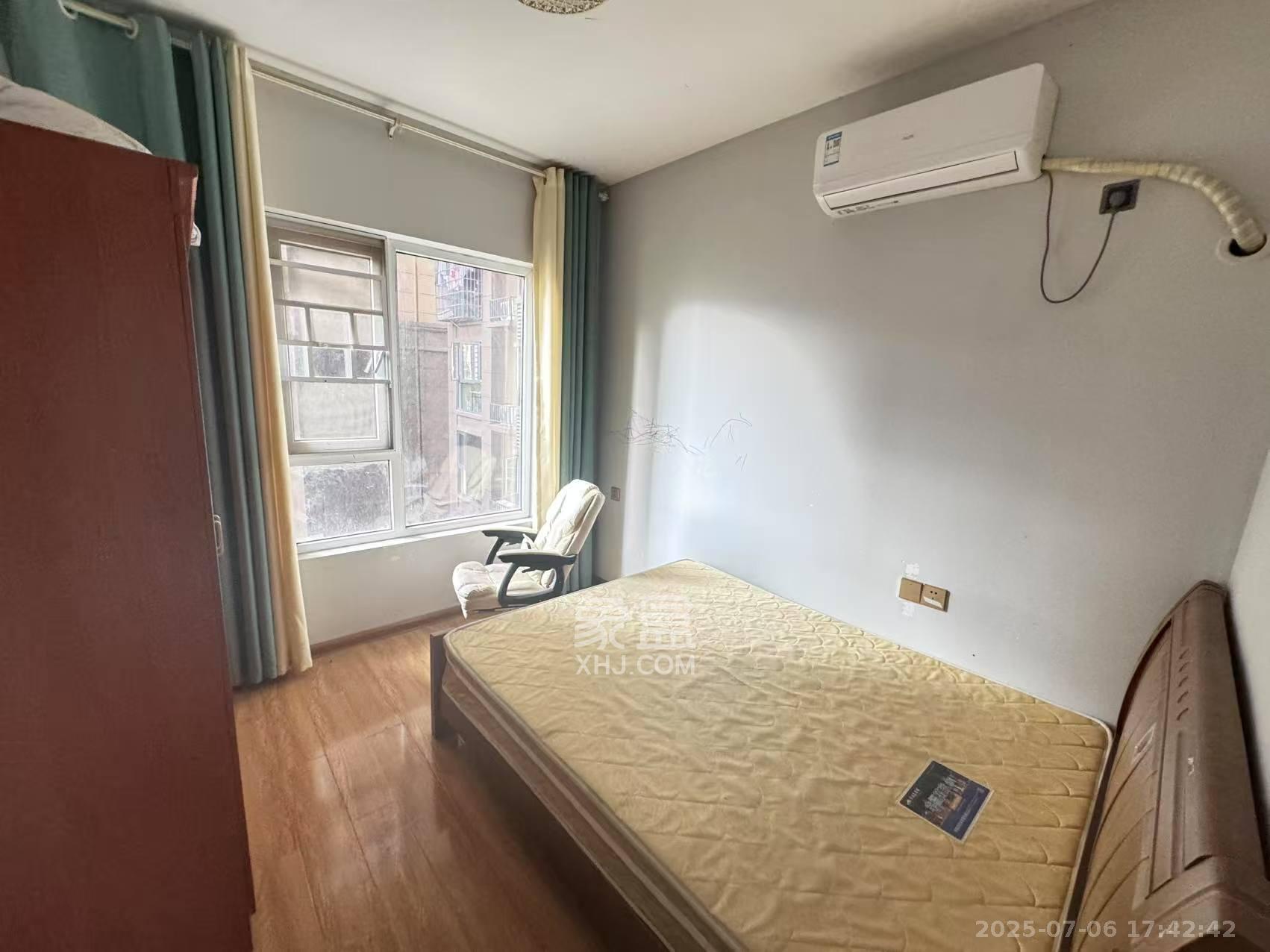 荣盛花语城  3室2厅1卫    1800.0元/月室内图