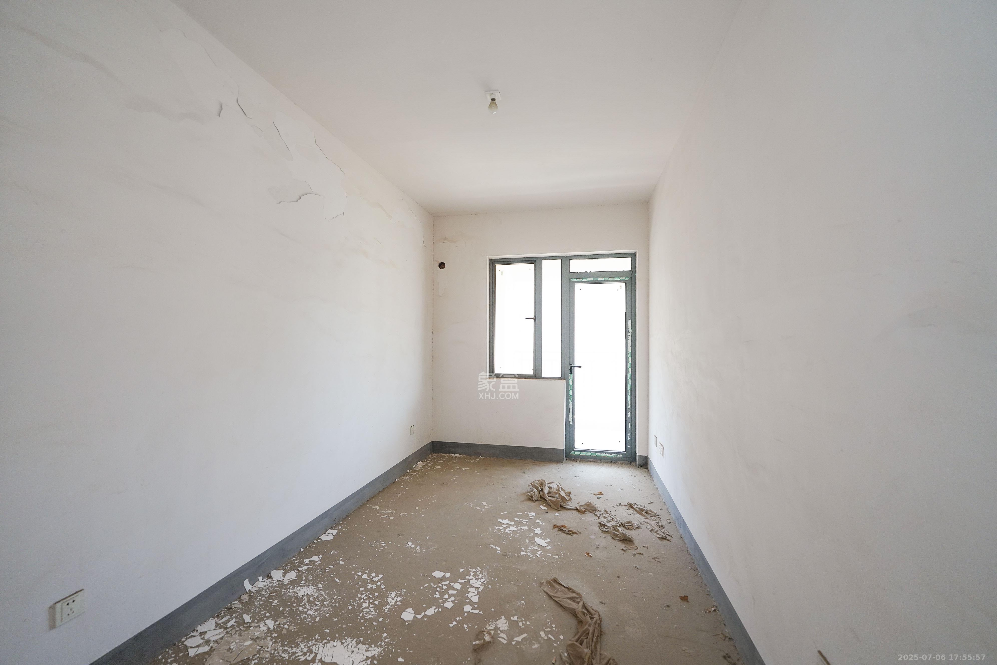 和美星城  4室2厅1卫    105.0万 和美星城  4室2厅1卫    105.0万卧室