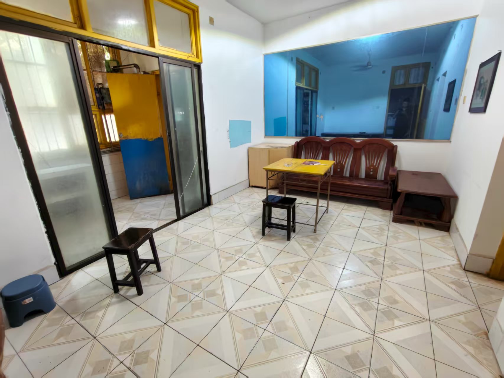 娄底技师学院家属院 4室1厅1卫 1200.0元/月 娄底技师学院家属院 4室1厅1卫 1200.0元/月室内图