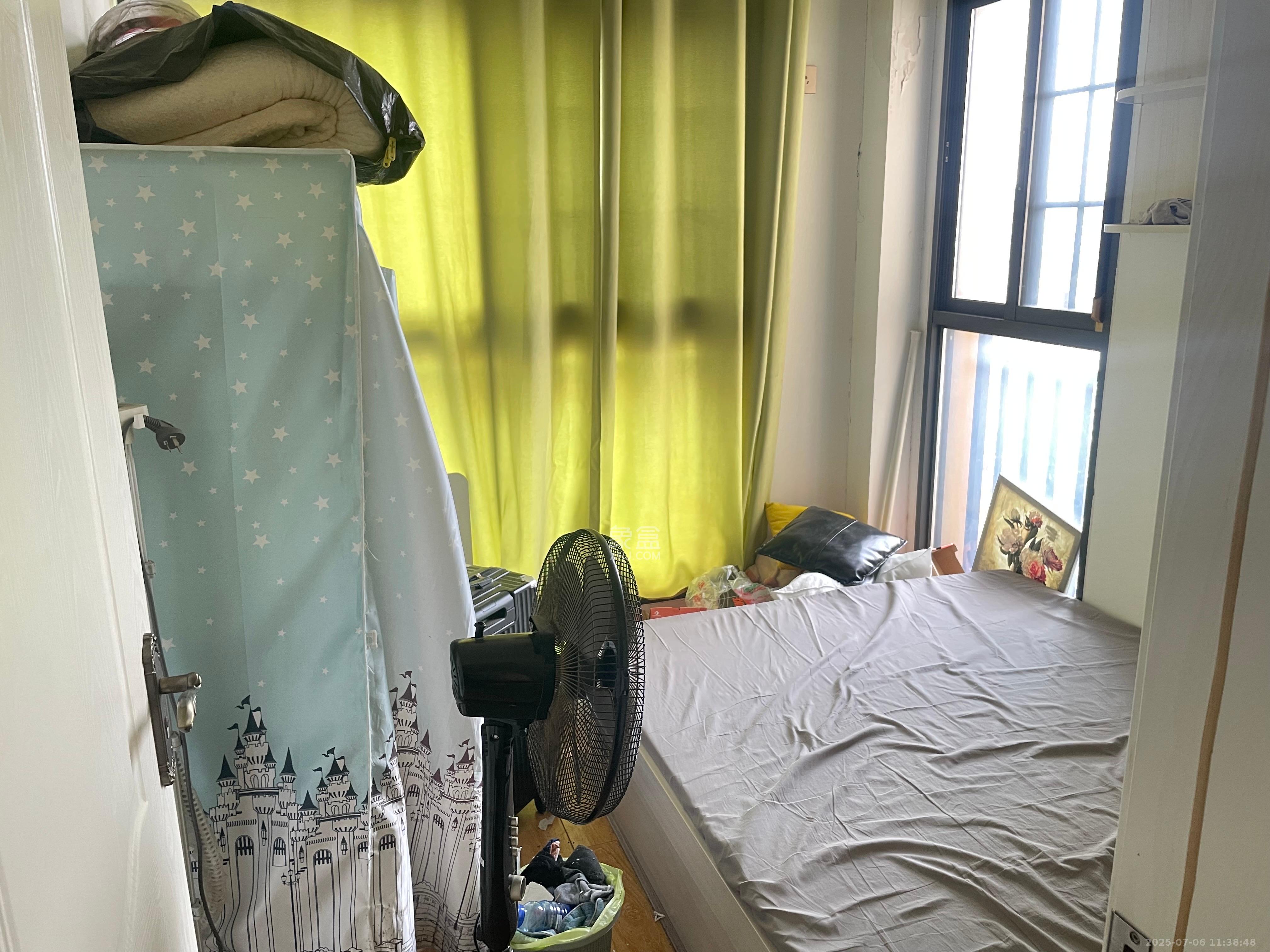 荣盛花语书苑  3室2厅2卫    2900.0元/月室内图