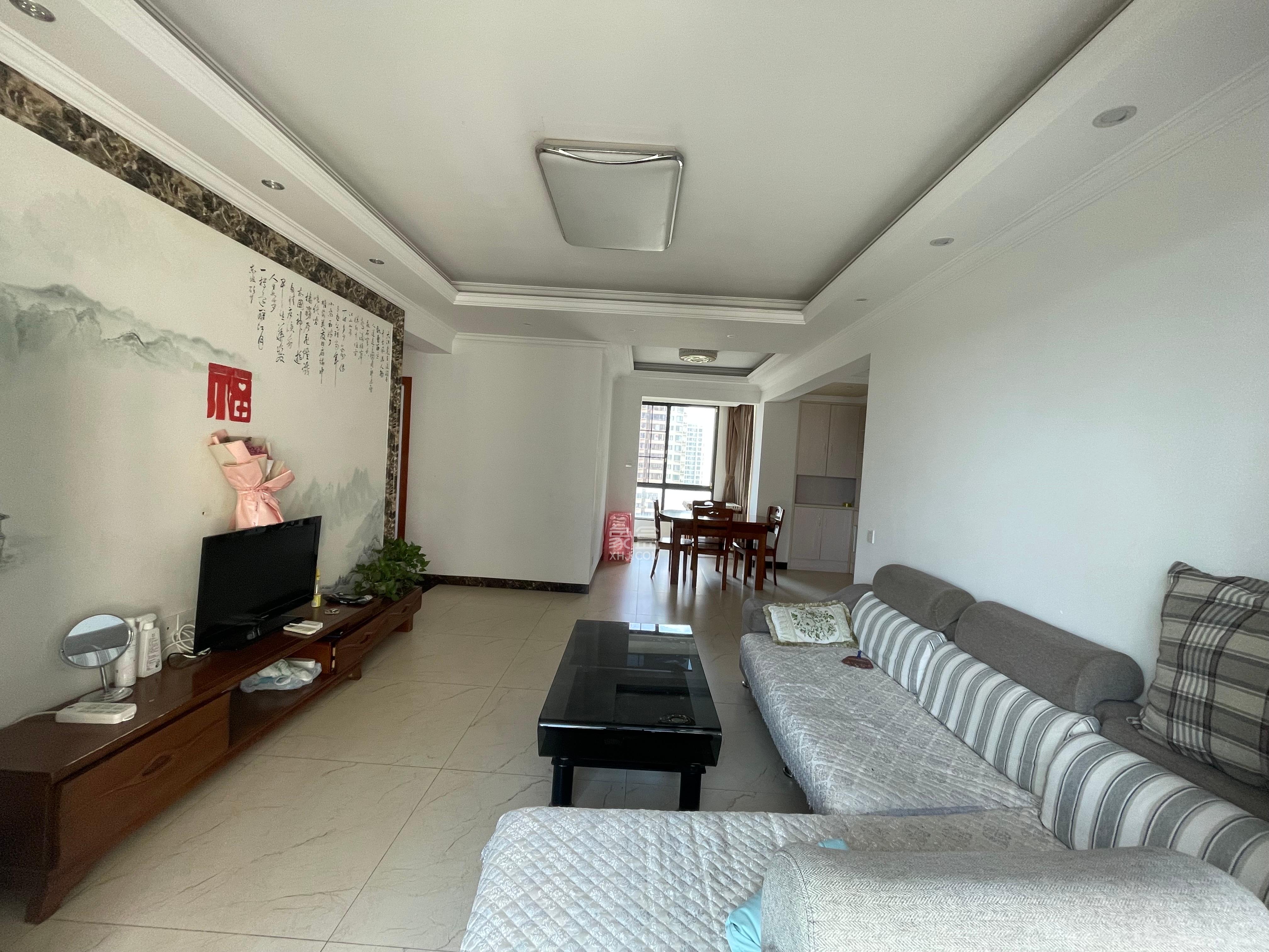 钱隆世家  3室2厅2卫    2600.0元/月 钱隆世家  3室2厅2卫    2600.0元/月