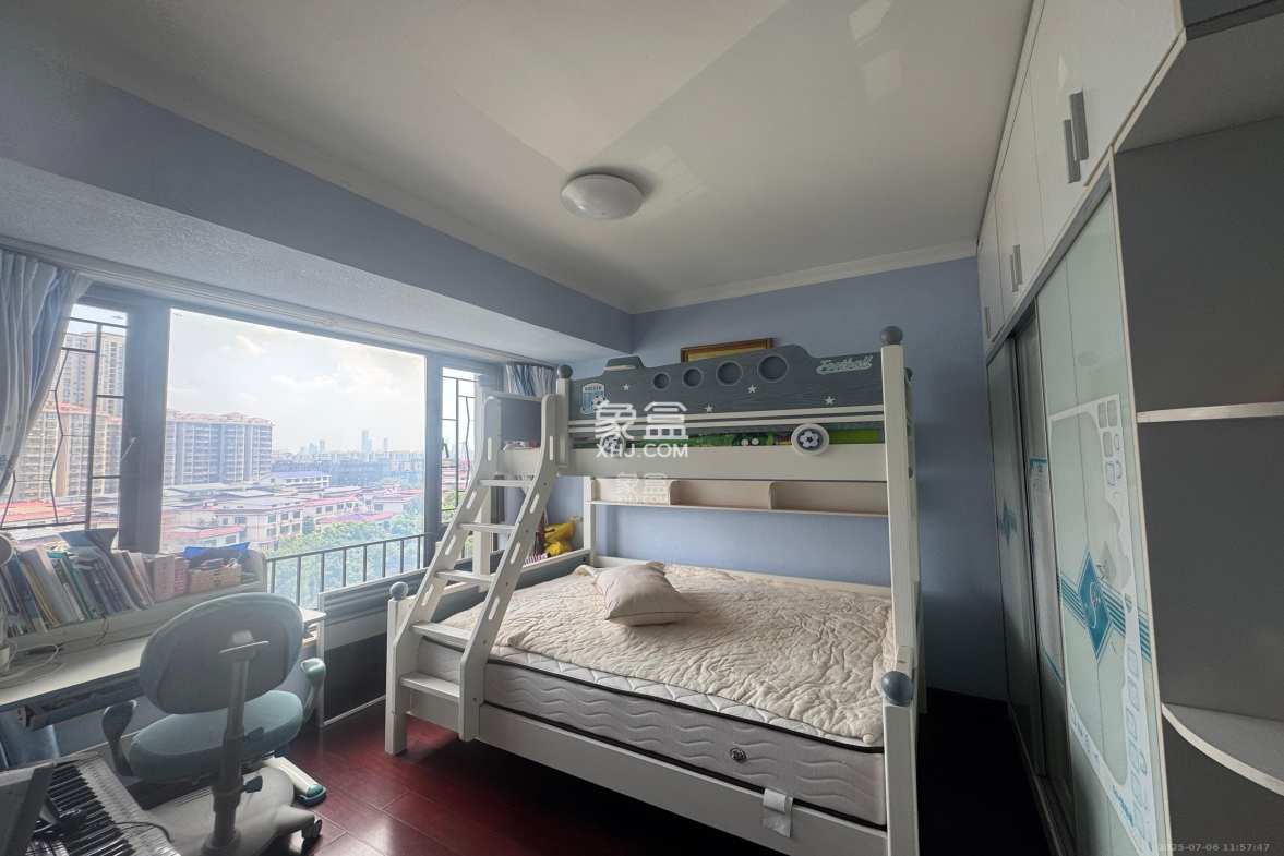 中海国际一期  3室2厅2卫    2000.0元/月 中海国际一期  3室2厅2卫    2000.0元/月室内图