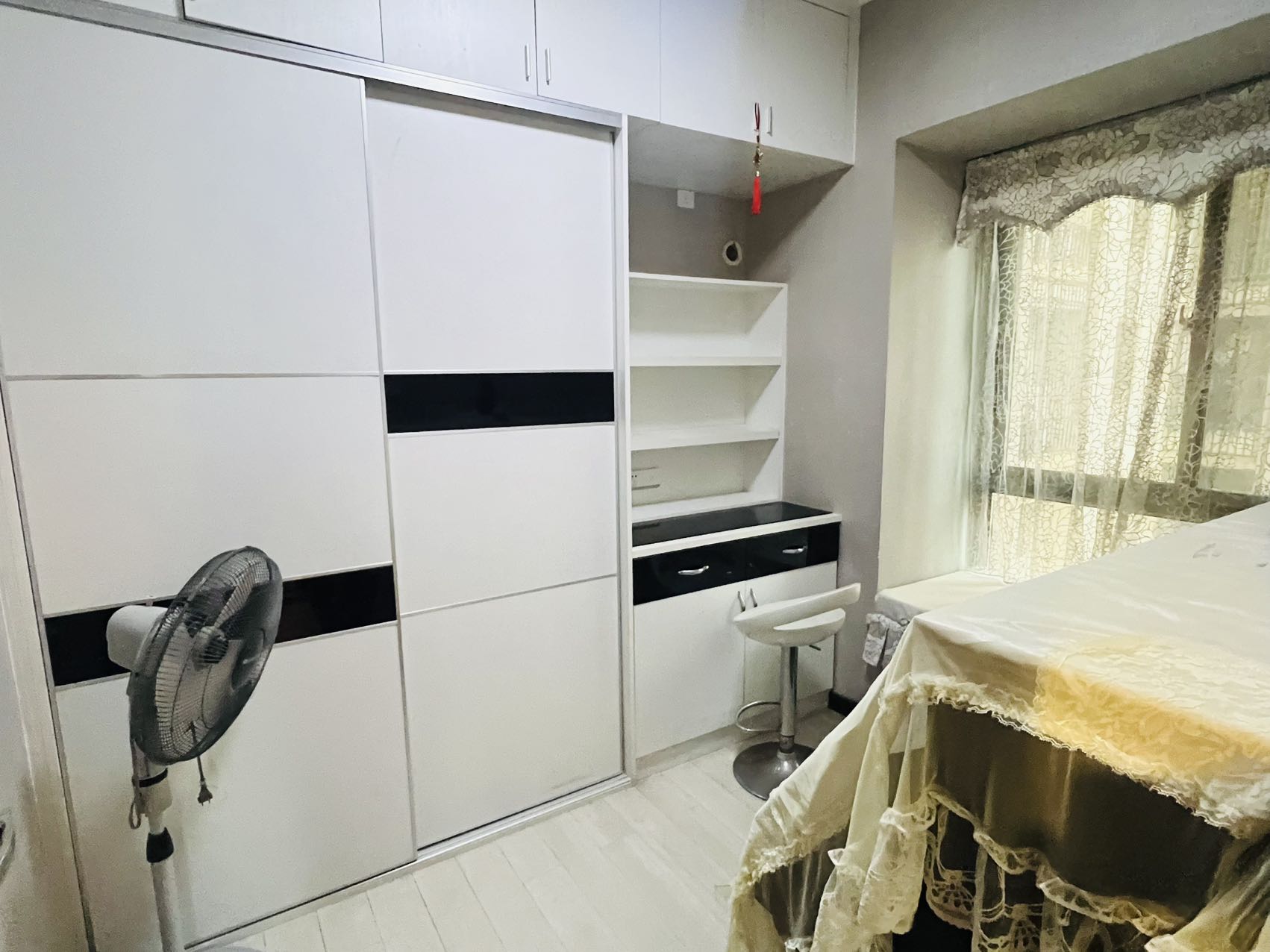 碧桂园 3室2厅1卫 1600.0元/月 碧桂园 3室2厅1卫 1600.0元/月室内图