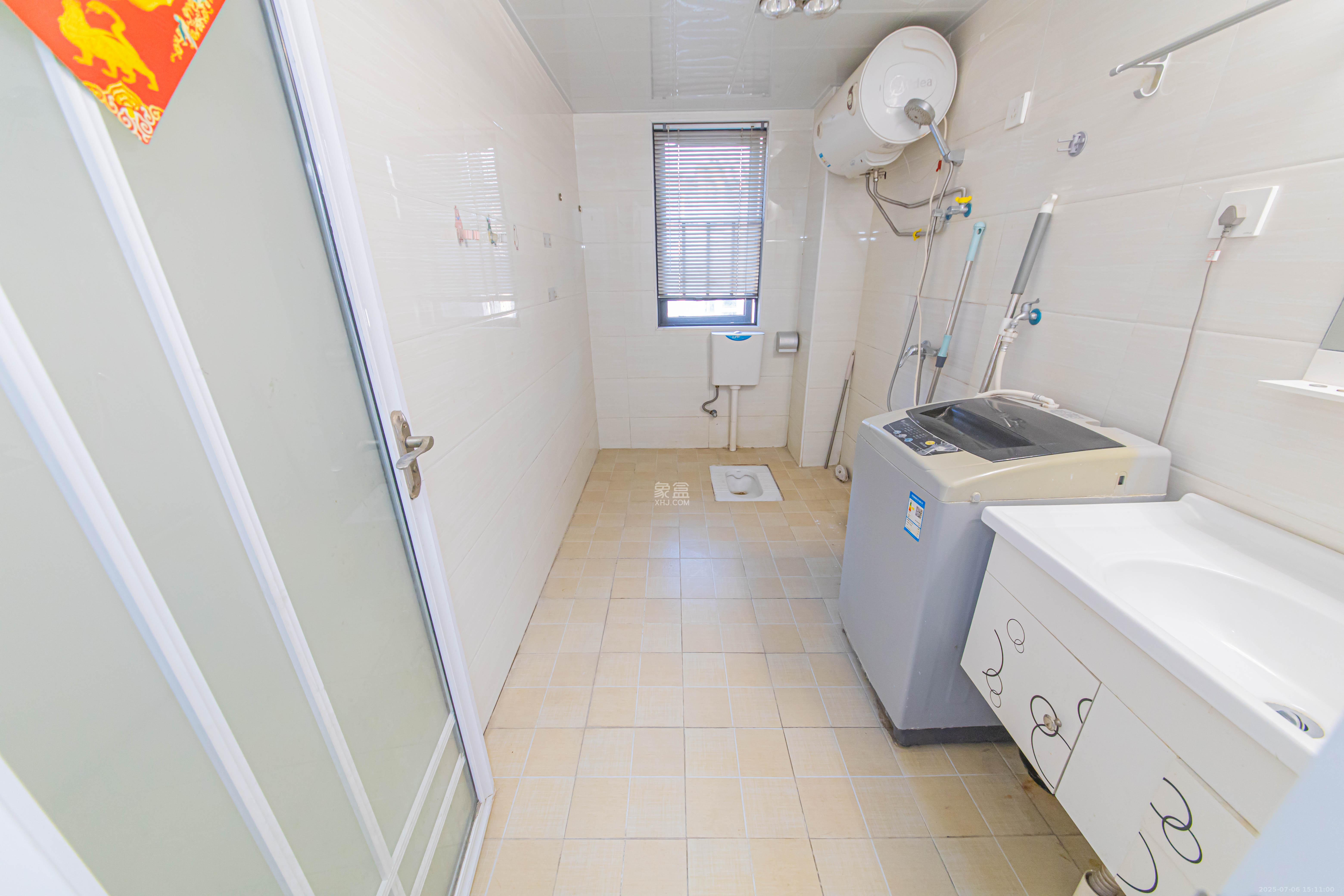 中建芙蓉嘉苑 3室2厅1卫 95.0万 中建芙蓉嘉苑 3室2厅1卫 95.0万卫生间