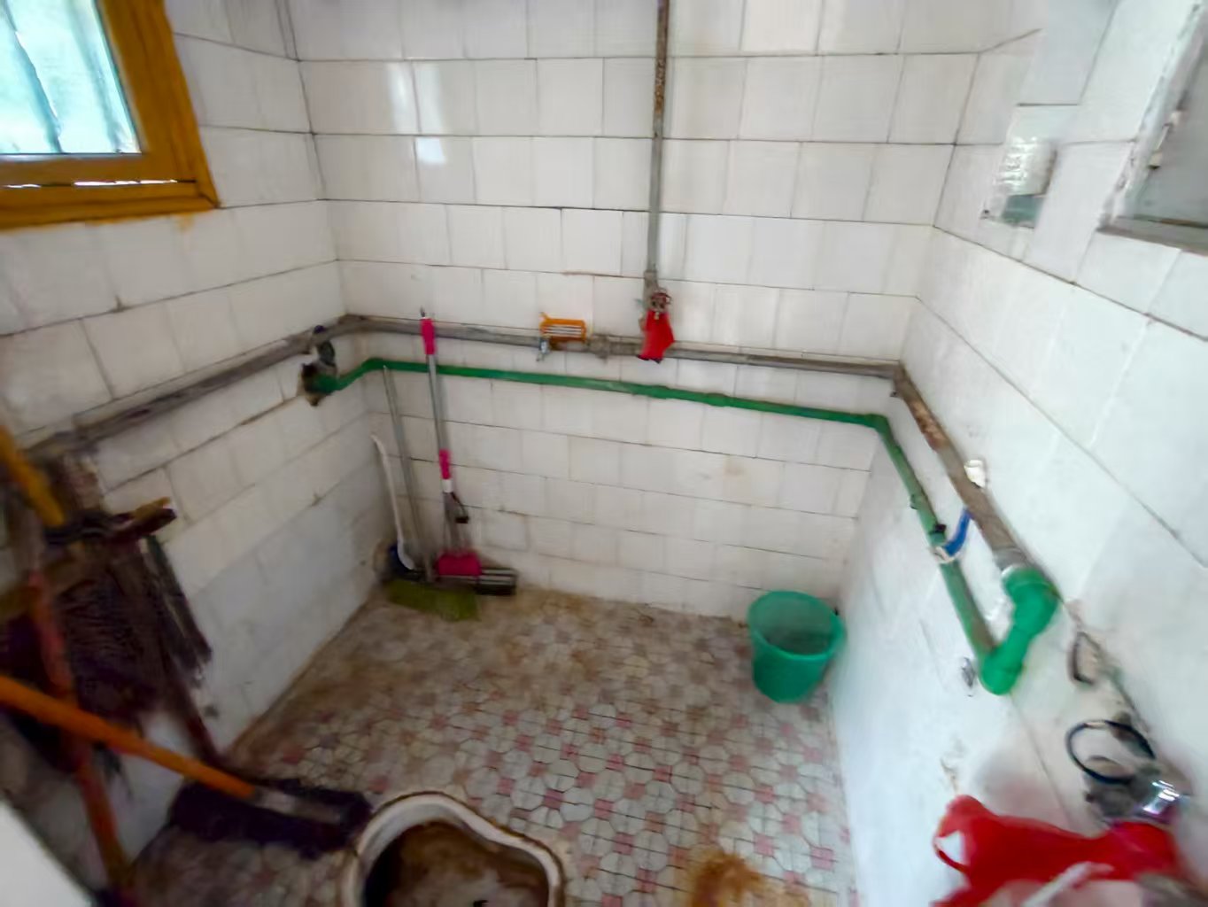 娄底技师学院家属院 4室1厅1卫 1200.0元/月 娄底技师学院家属院 4室1厅1卫 1200.0元/月室内图