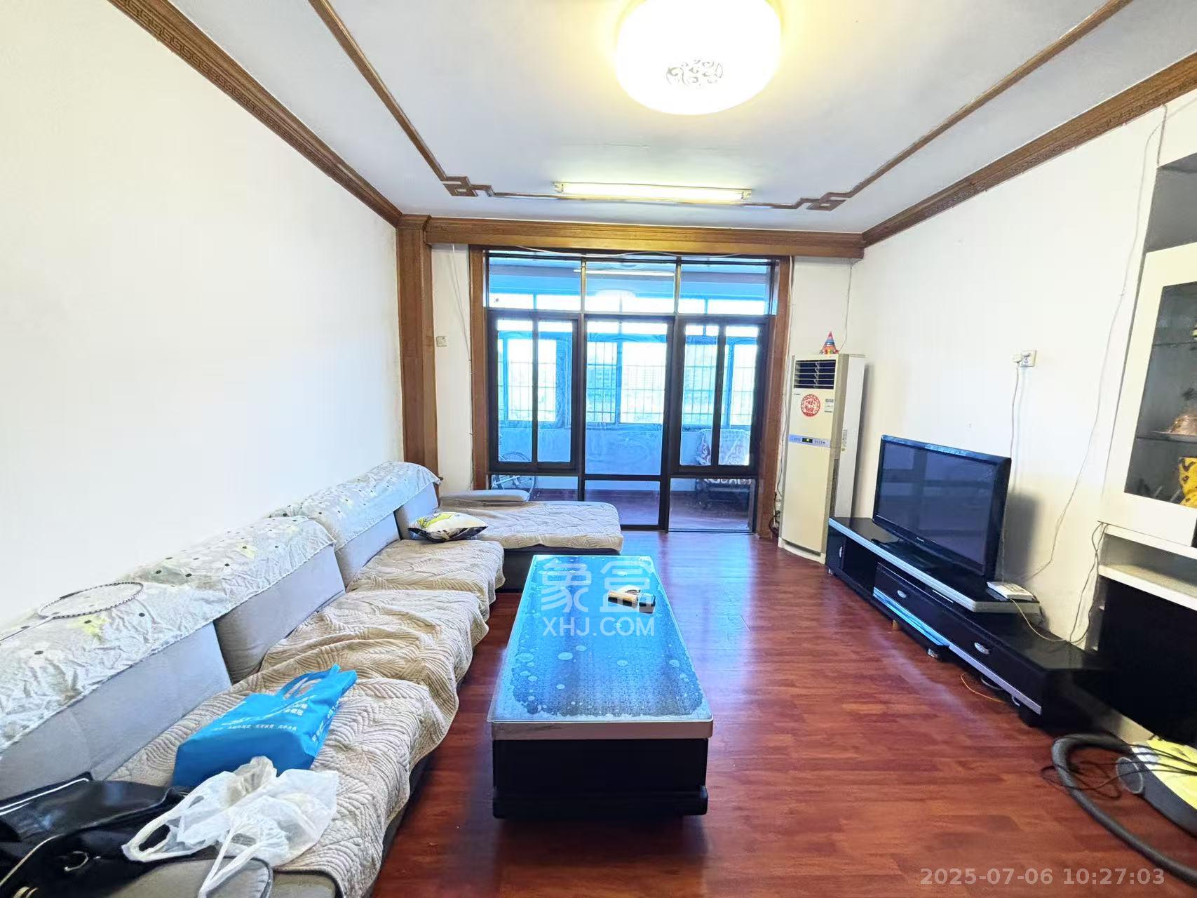 杏林小区  3室2厅1卫   2600.00元/月室内图