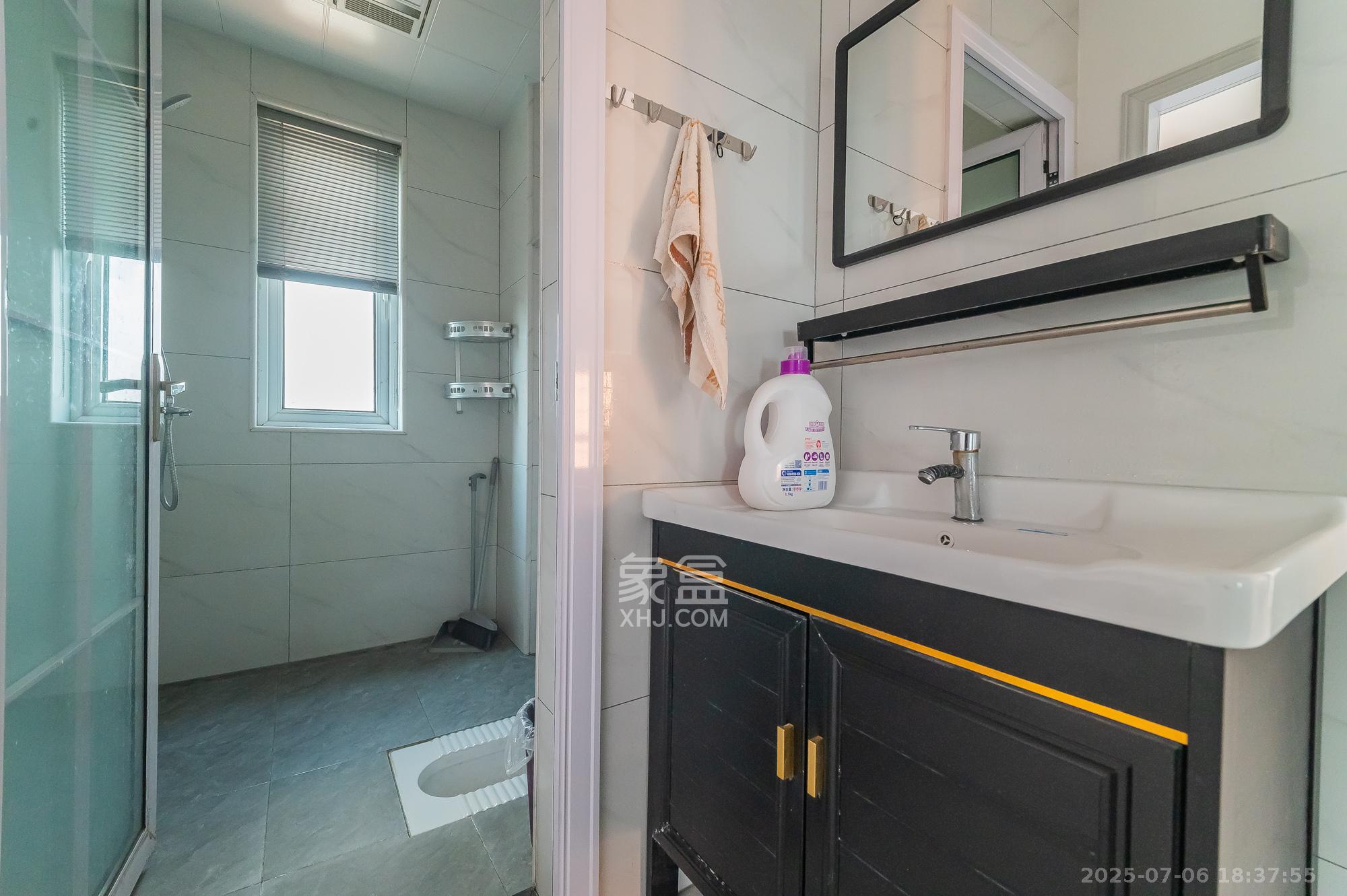 海伦春天 3室2厅1卫 67.0万 海伦春天 3室2厅1卫 67.0万卫生间