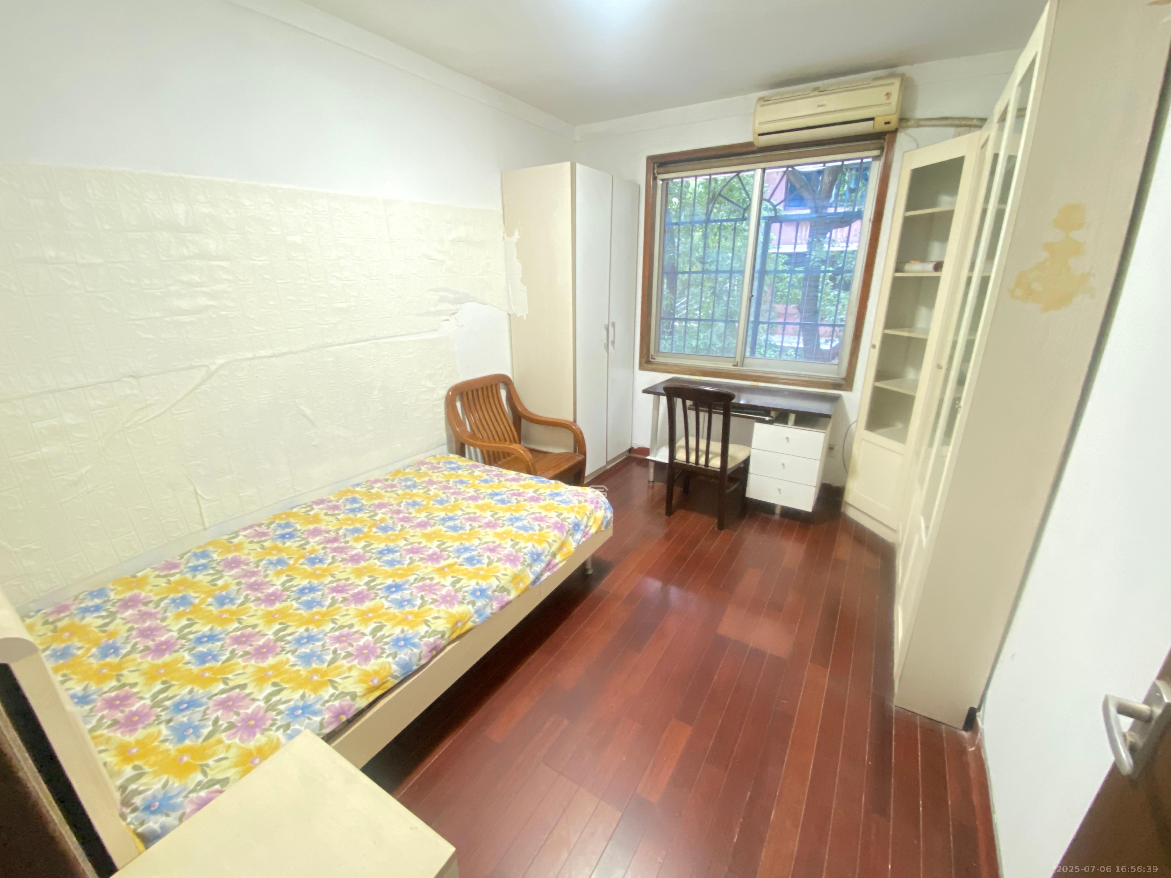 水泵厂宿舍 3室2厅2卫 2000.0元/月 水泵厂宿舍 3室2厅2卫 2000.0元/月室内图